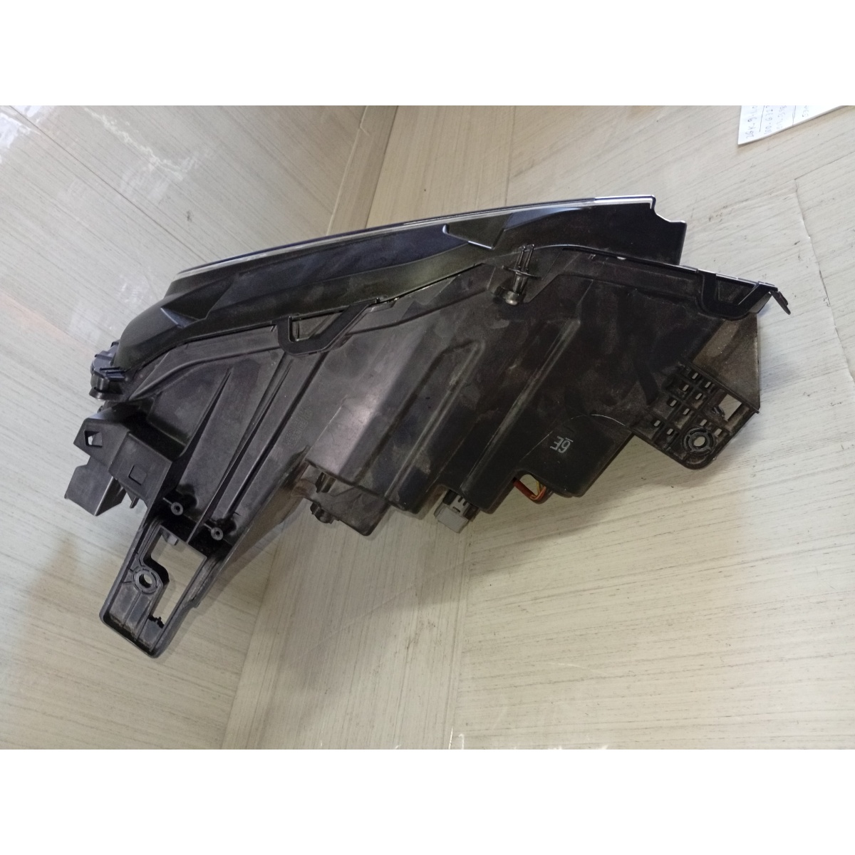 Farol Mitsubishi Eclipse Cross 2024 Inferior Com Avaria - Imagem 4