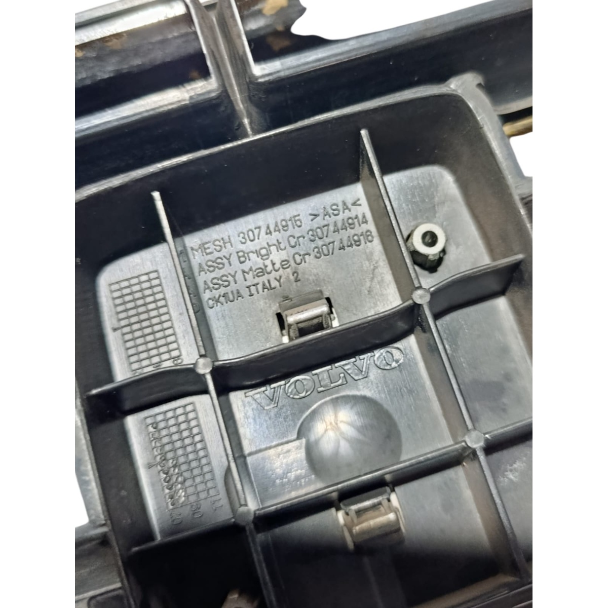 Grade Dianteira Volvo S40 V50 2008/2012 Original 30744914 - Imagem 5