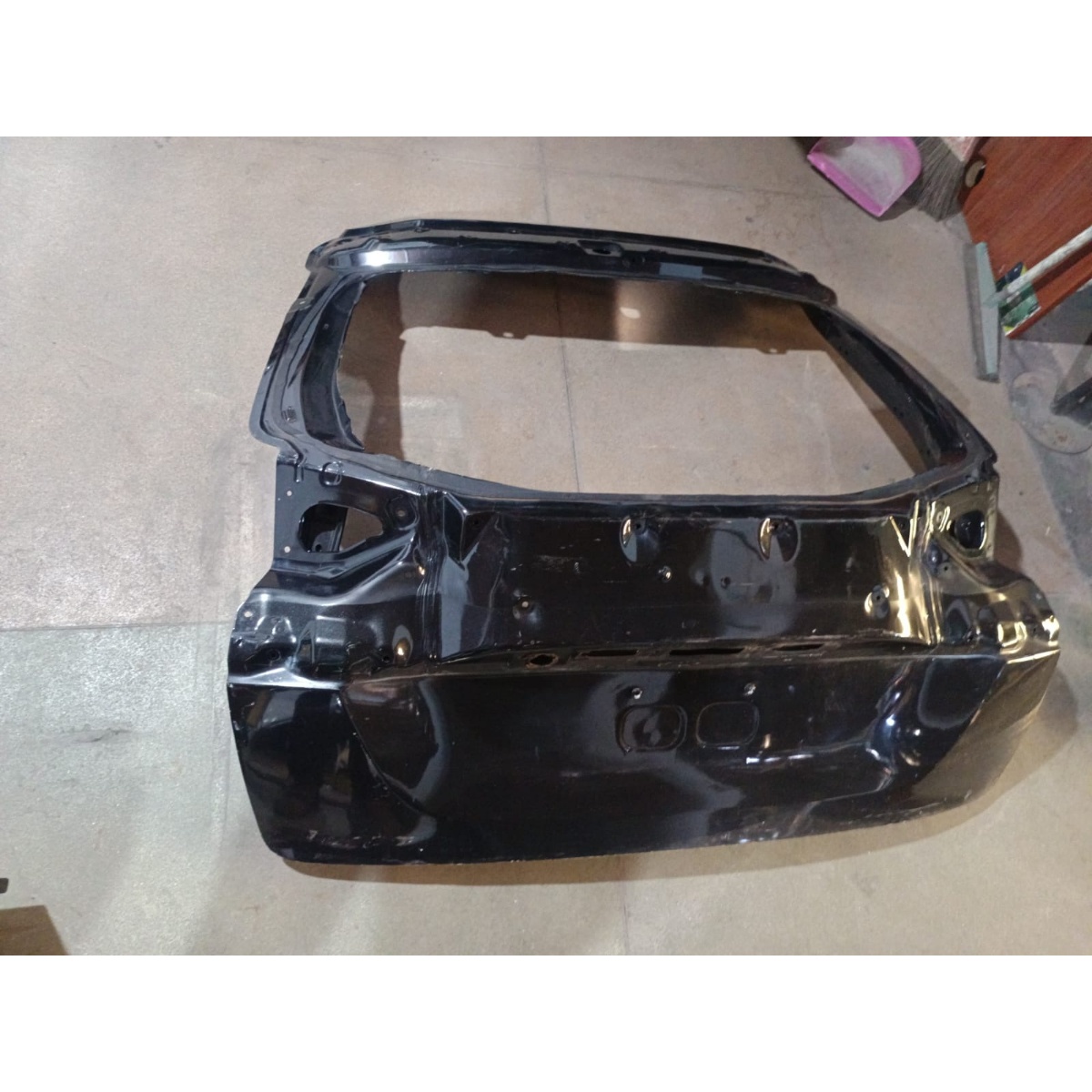 Tampa Traseira Mitsubishi Eclipse Cross 2024 Preto - Imagem 4