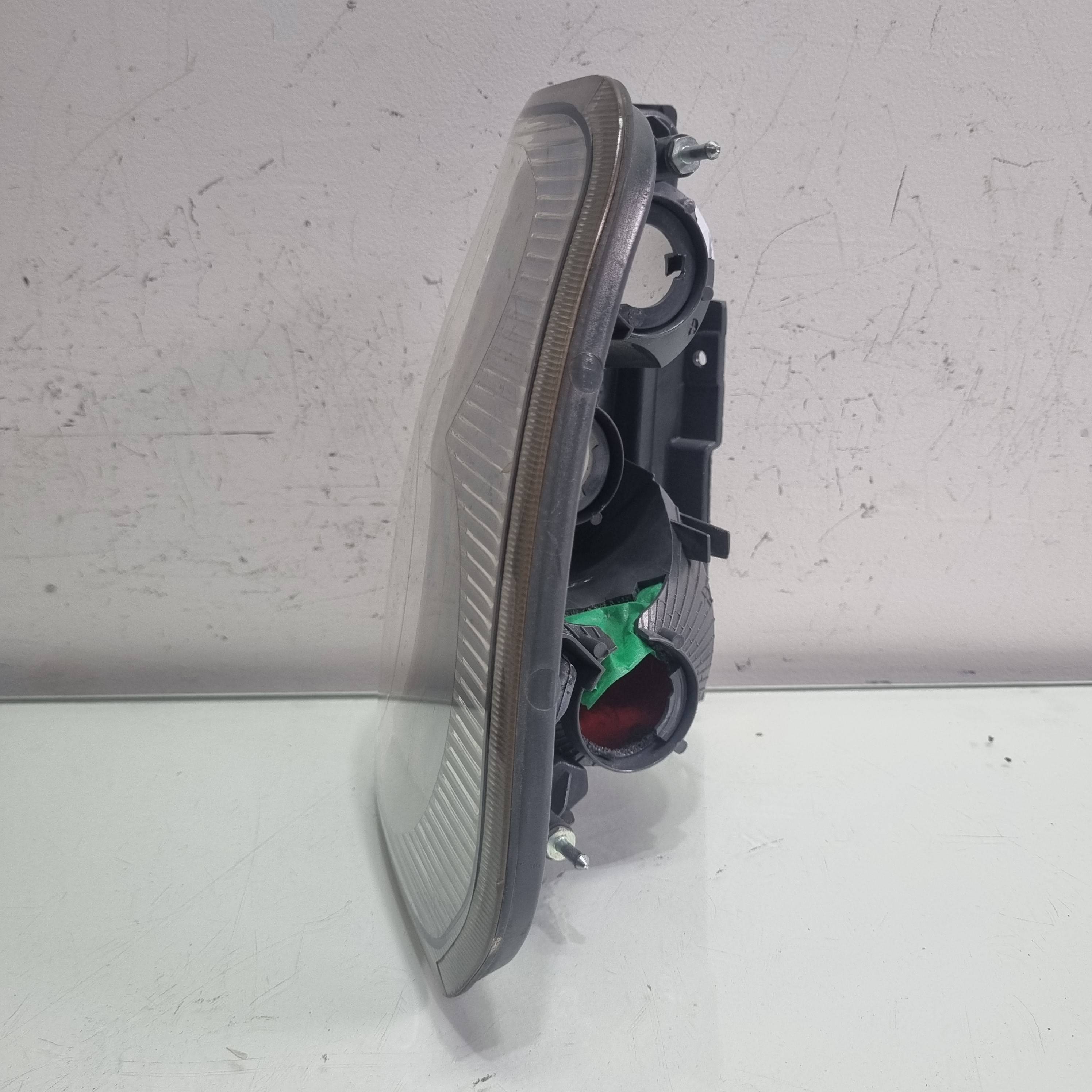 Lanterna Traseira Direita Mitsubishi TR4 CA540624 - Imagem 2