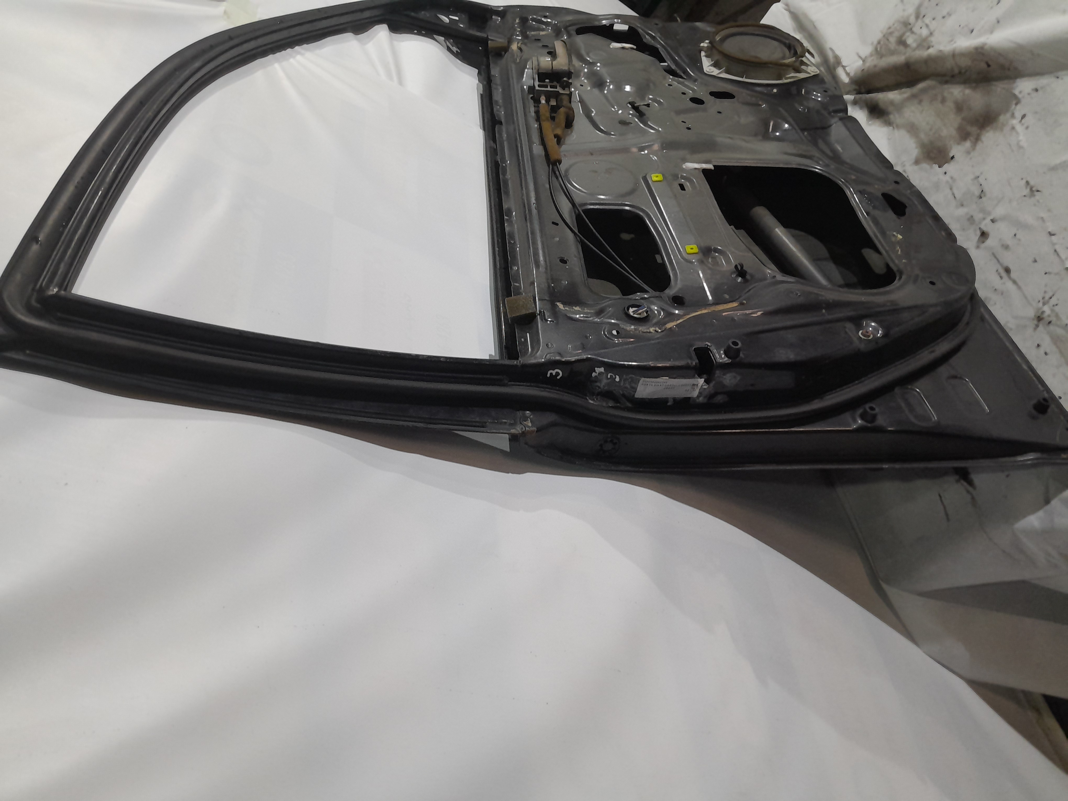 PORTA DIANTEIRA LE FORD ECOSPORT 2003/2011 (PRETA) - Imagem 4
