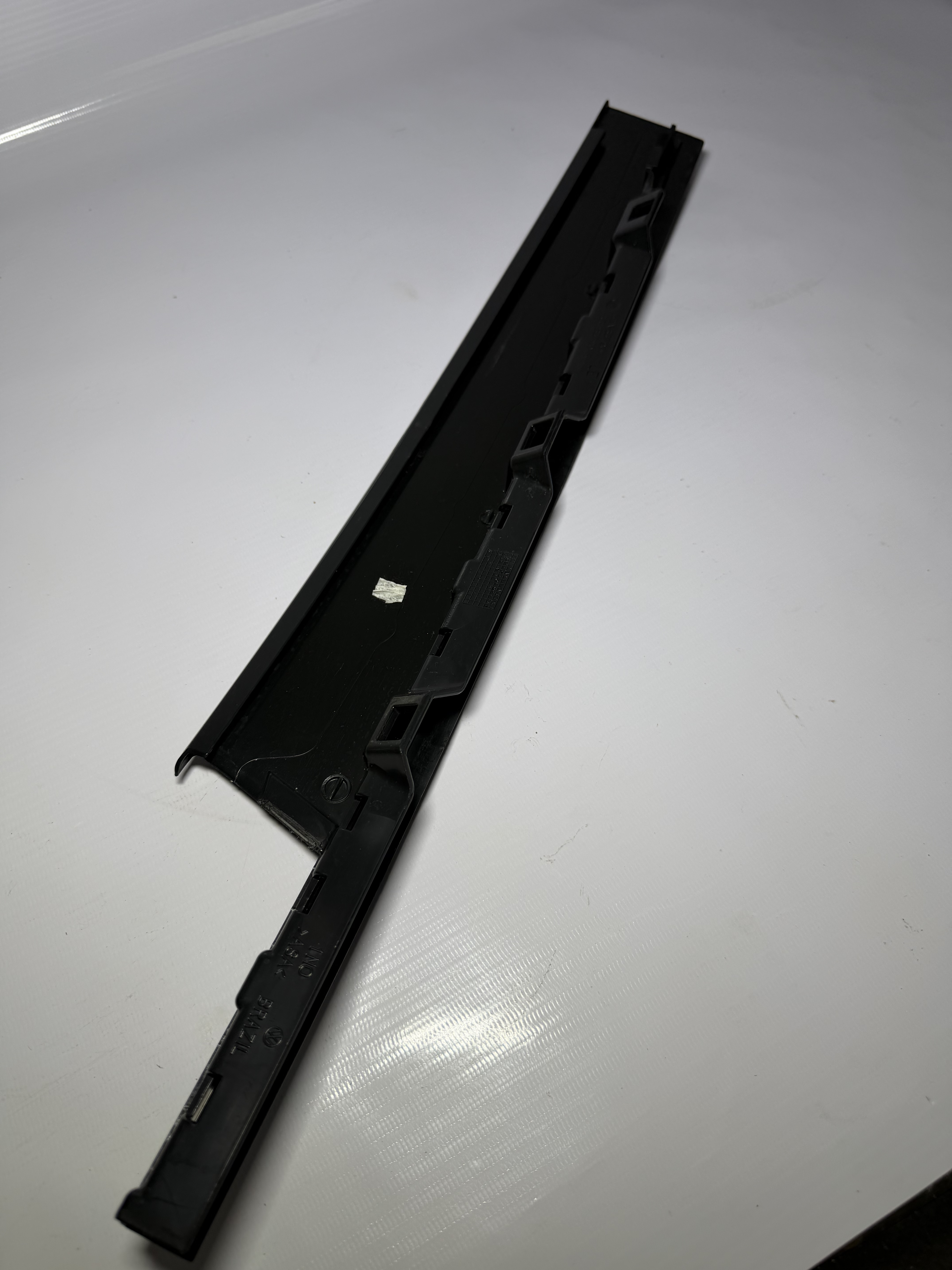 Acabamento Moldura Porta Diant Esquerda VW 2G4837901E