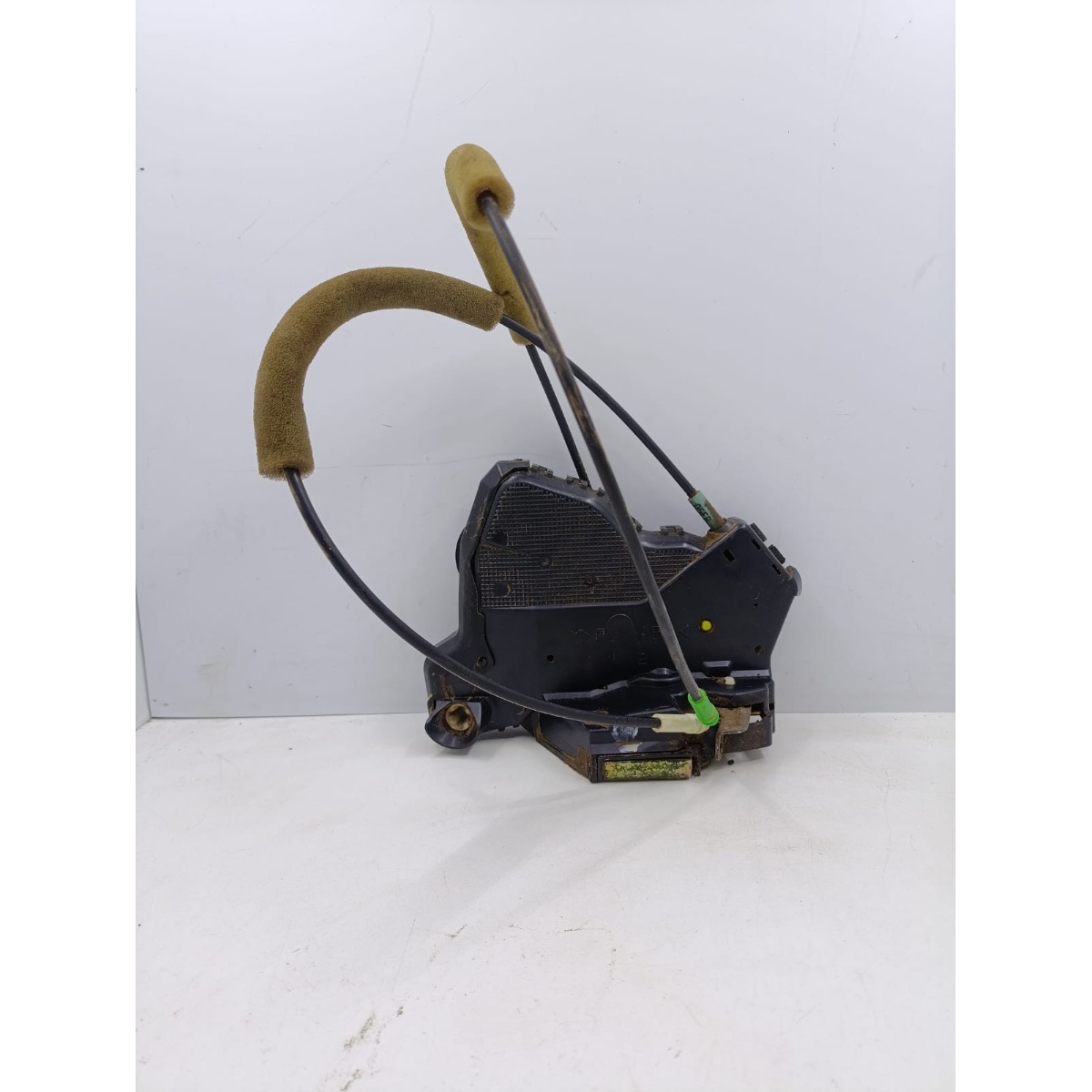 Fechadura da Porta dianteira Direita Toyota Corolla 2003 - Imagem 5
