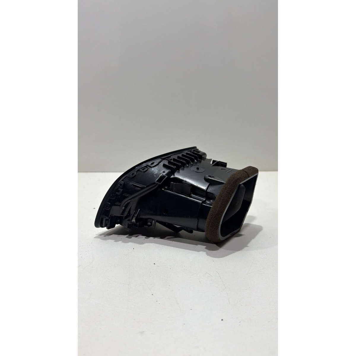 Difusor de Ar Direito Painel Audi A4 2.0 Tfsi 2011 2012 16v - Imagem 2