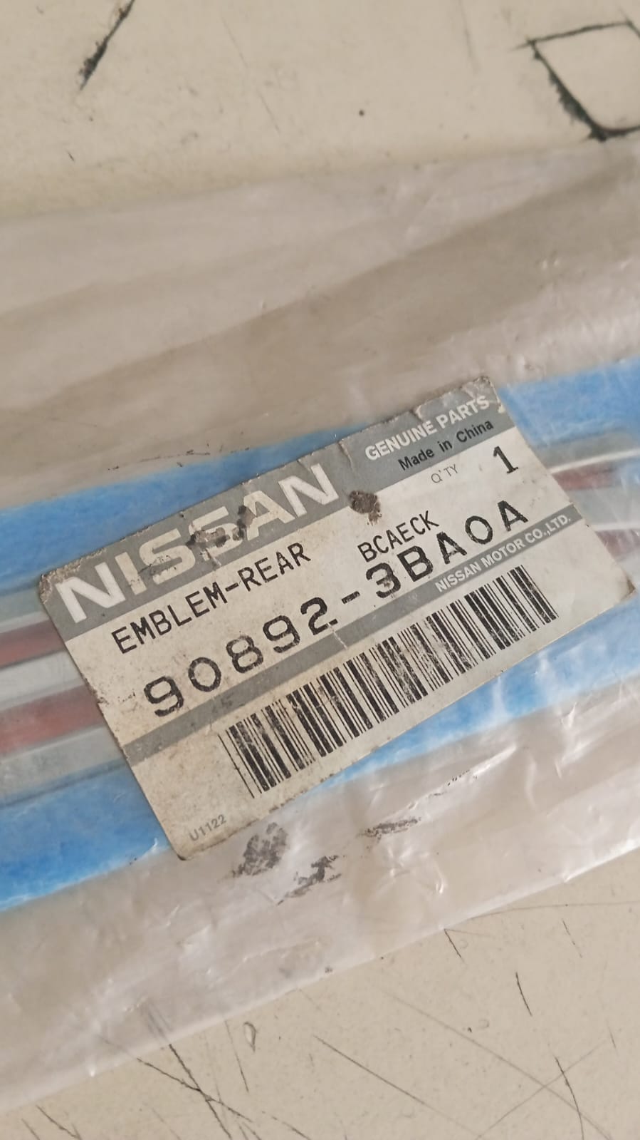 Emblema Traseiro Original Nissan Versa 90892-3BA0A - Imagem 3