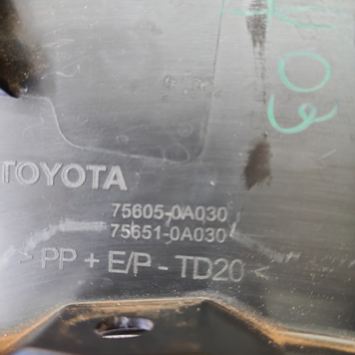 Moldura Paralama Traseiro Direito Corolla Cross 2021 A 2024 Preta - Imagem 8