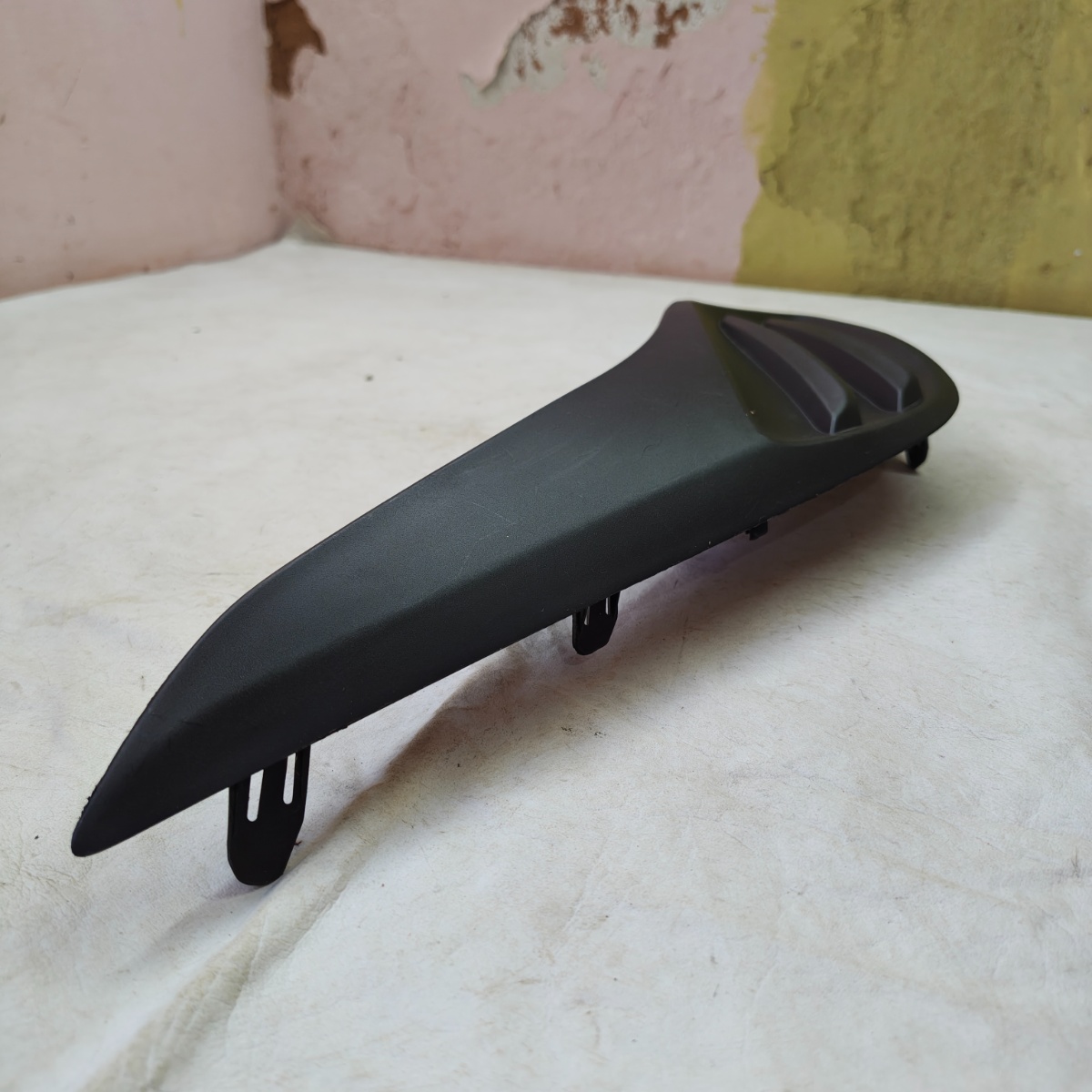 Moldura Tampa Farol Milha Sem Furo Yaris 2020 A 2024 - Imagem 3