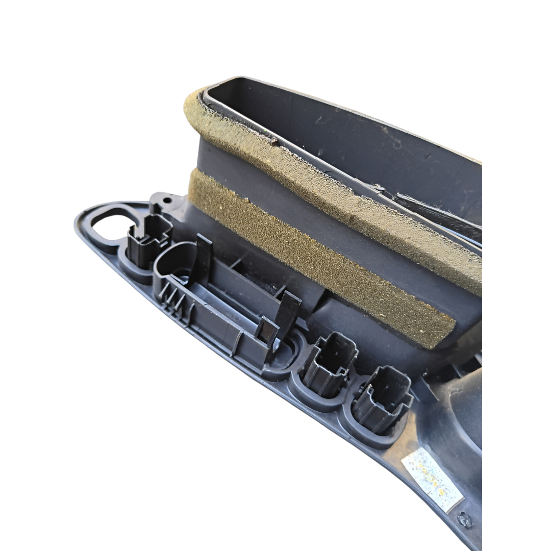 Moldura painel instrumentos ford fiesta 96/03 - Imagem 4