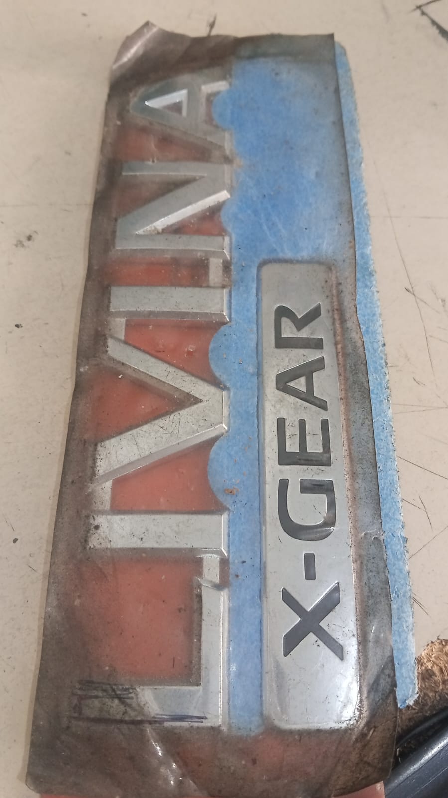 Emblema  Nissan Livina