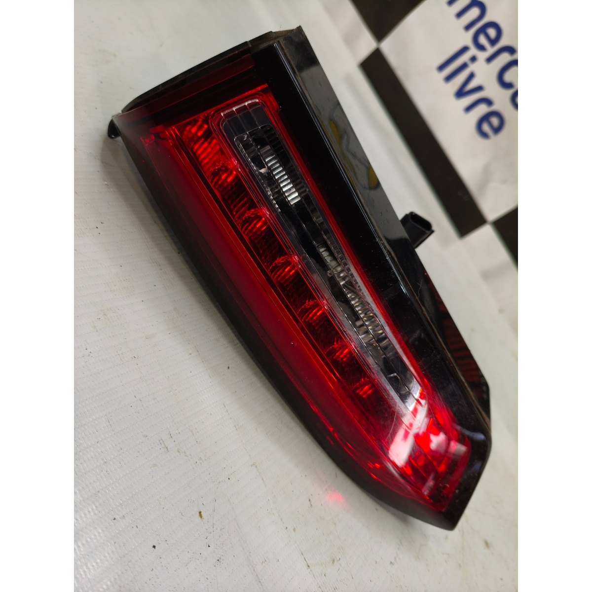 Lanterna Tras Mala Direita Fiat Cronos 18 A 2025 14708041 Direito/passageiro Vermelho - Imagem 2