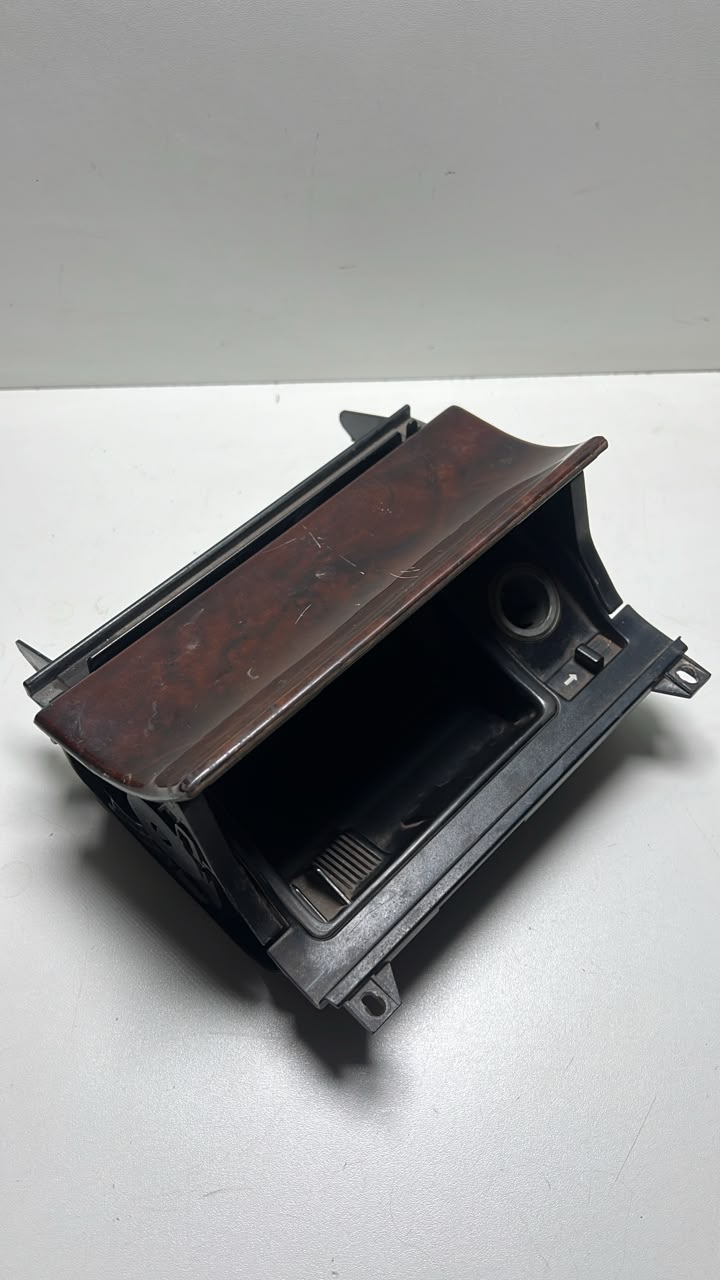 Cinzeiro Console Central Mercedes-Benz E320 1995 e 2003 - Imagem 3