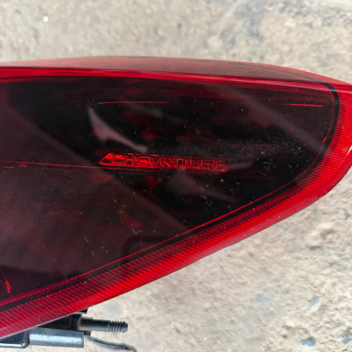 Lanterna Onix Led 2020 A 2026 Com Led Original Lado Esquerdo Esquerdo/motorista Vermelho Com Lente Branca (parte De Ré) - Imagem 4