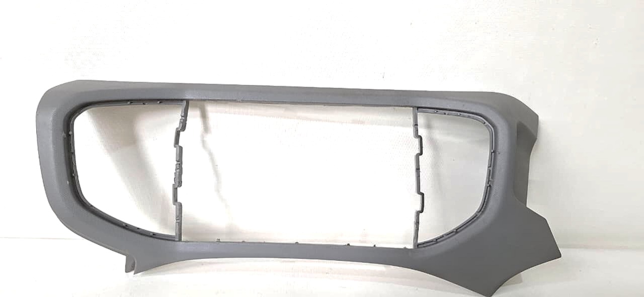 Moldura Acabamento Multimídia GM Onix Prisma Cinza - Imagem 2