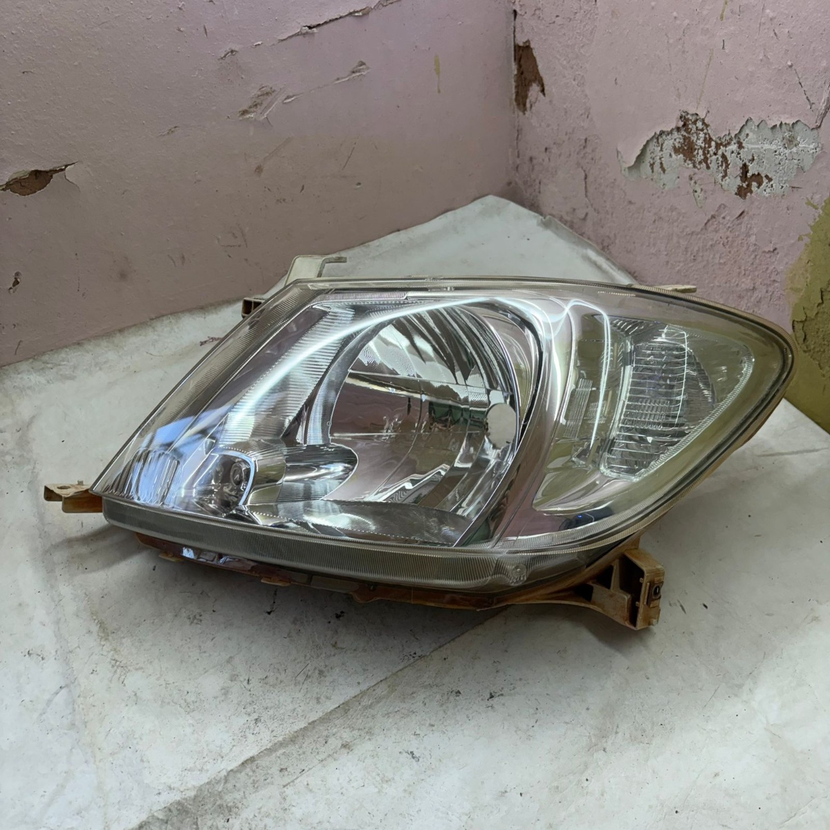 Farol Esquerdo Toyota Hilux 2006 2007 2008 2009 2010 2011 - Imagem 2