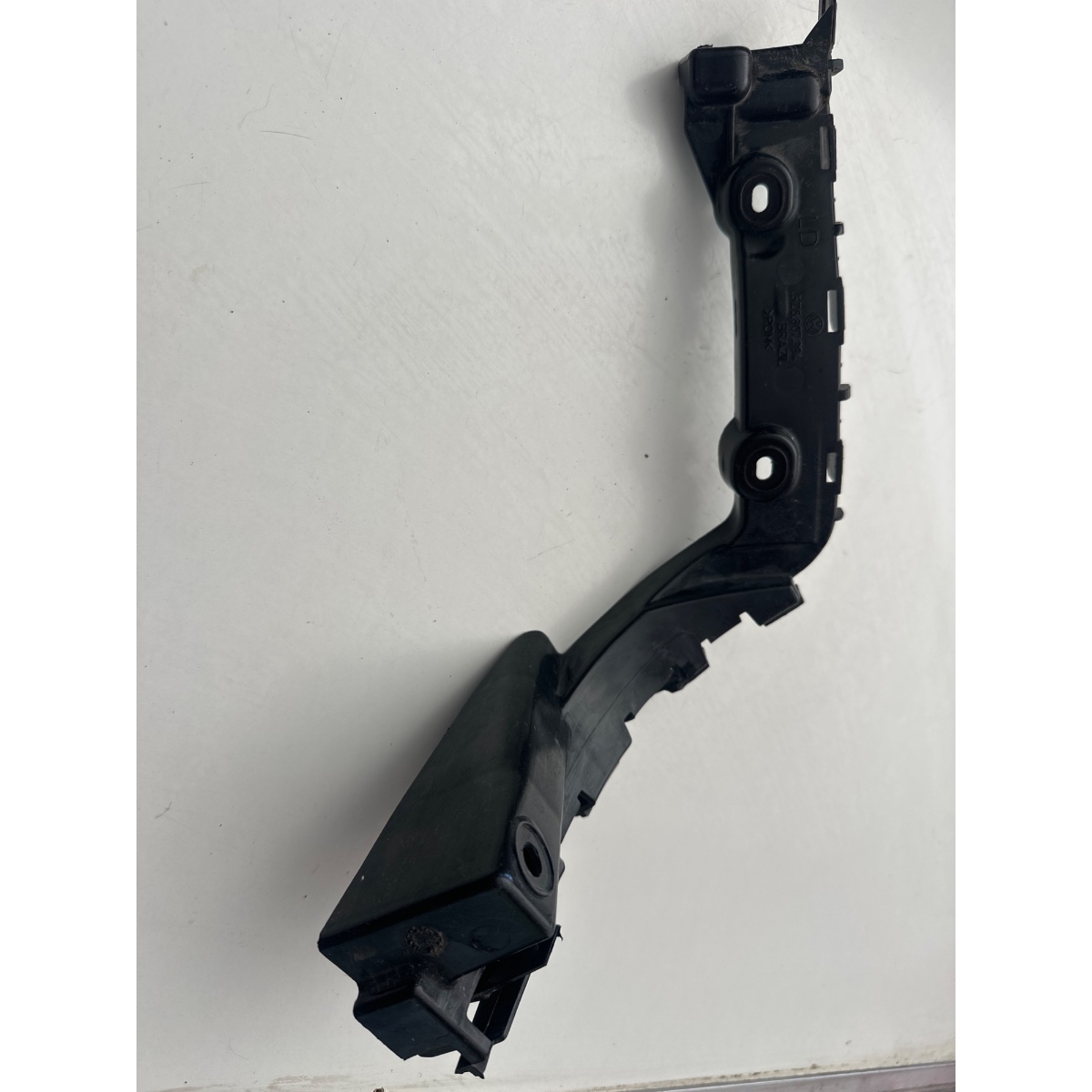 Guia Suporte Parachoque Traseiro Direito Vw Fox - Imagem 1