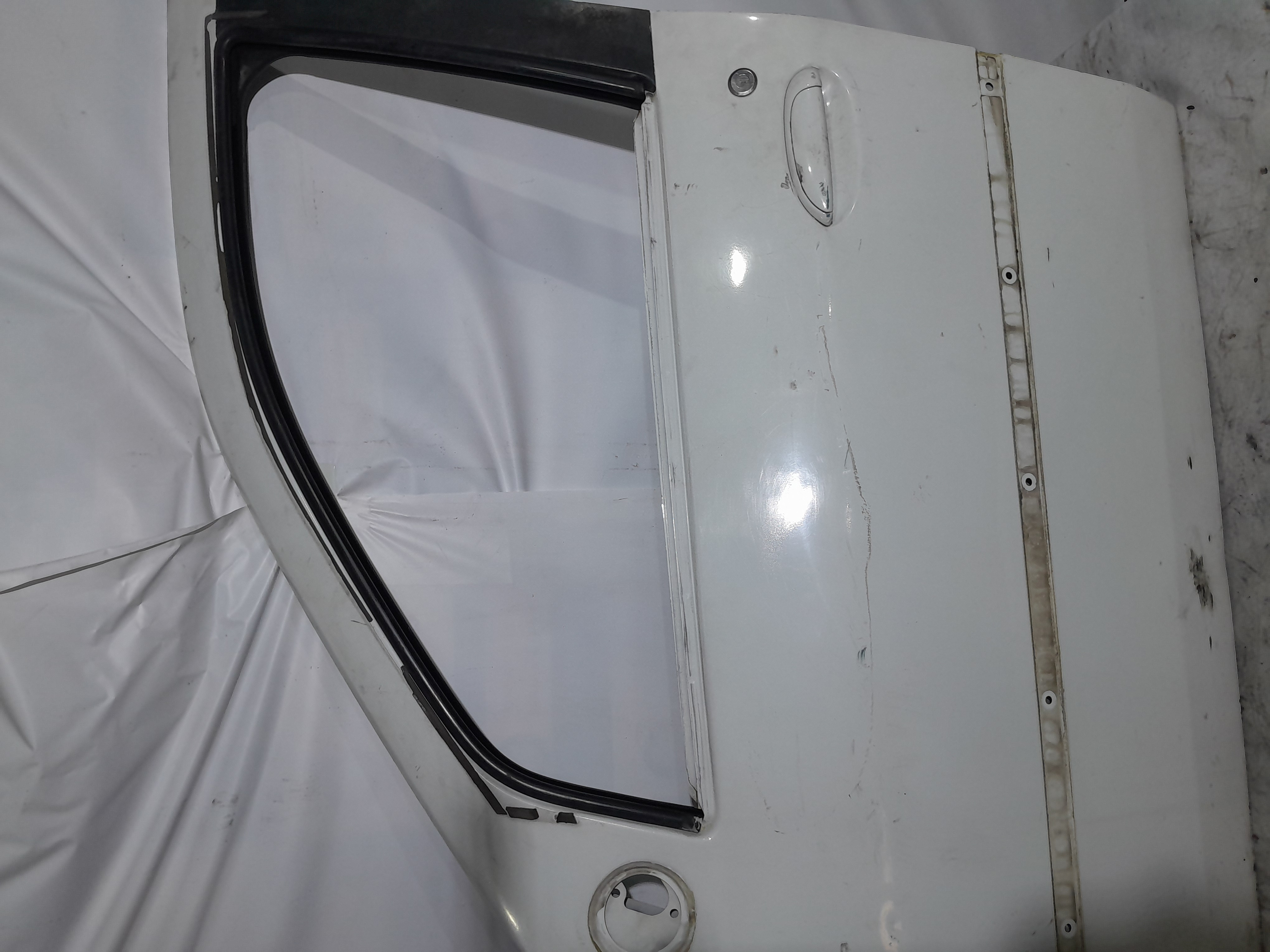 PORTA DIANTEIRA LE RENAULT LOGAN  2007/2013 (BRANCA)