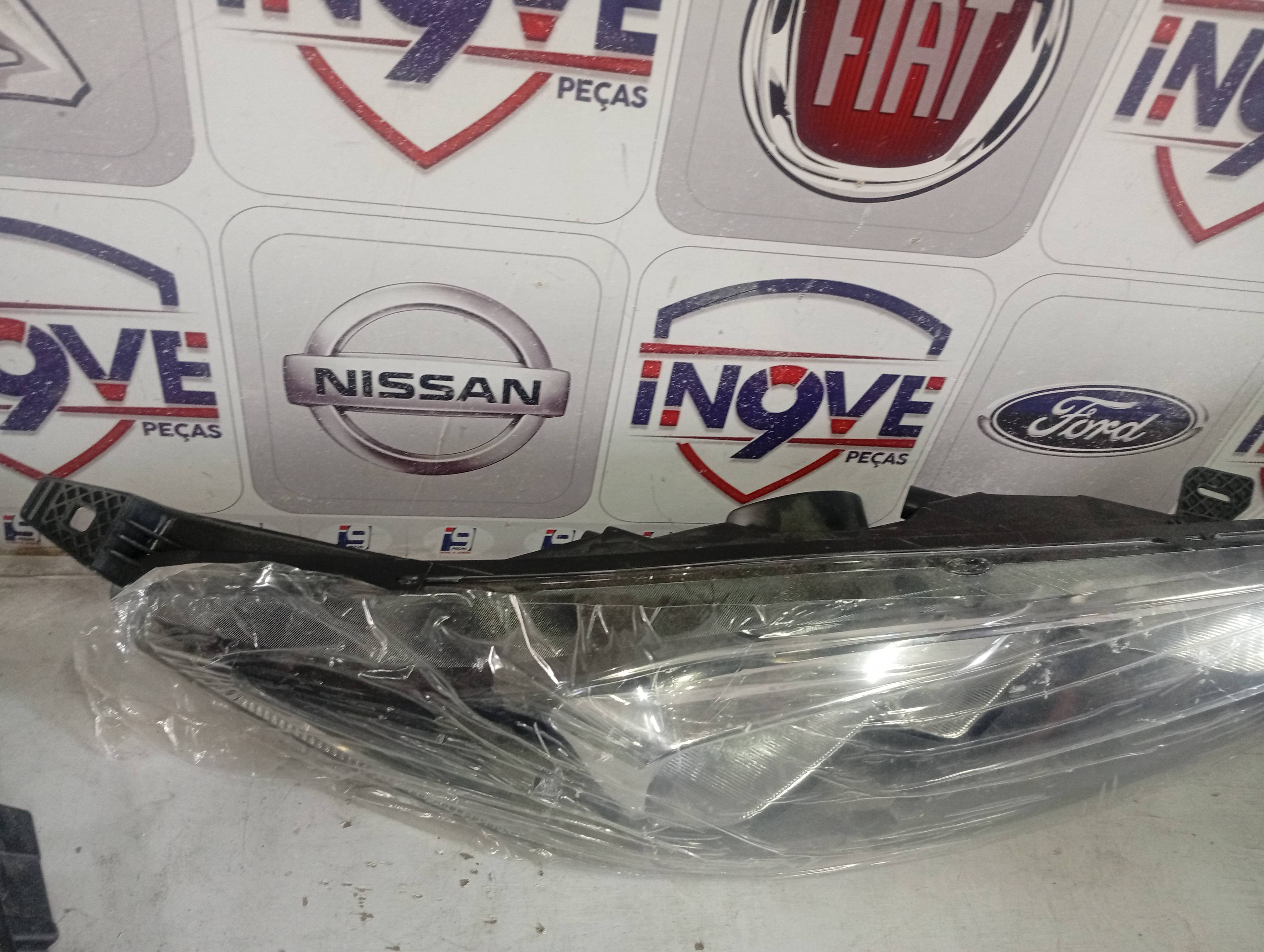 Farol Direito Ford New Fiesta 13W029AB - Imagem 2