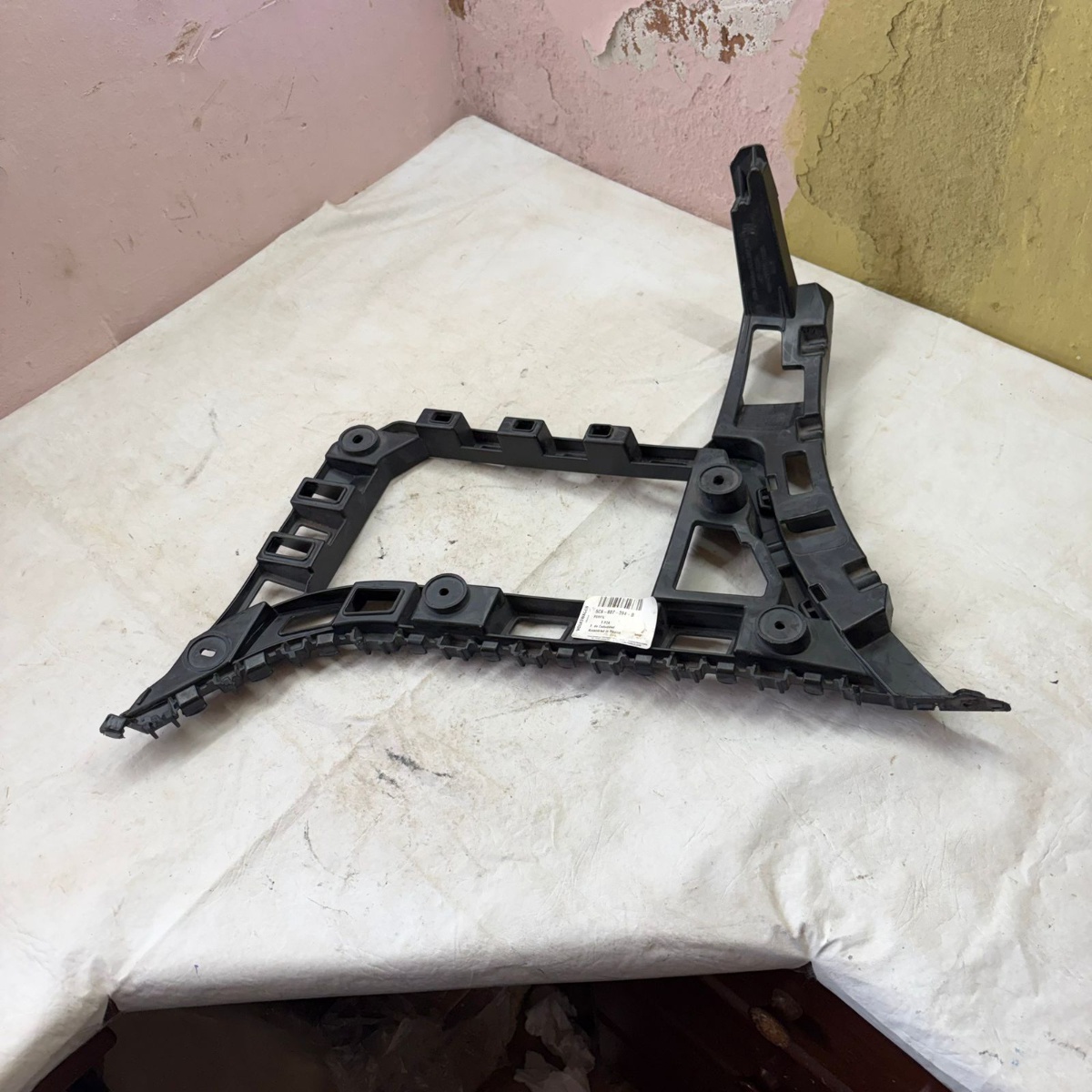 Suporte Guia De Para-choque Jetta 2011 2012 2013 2014 - Imagem 3
