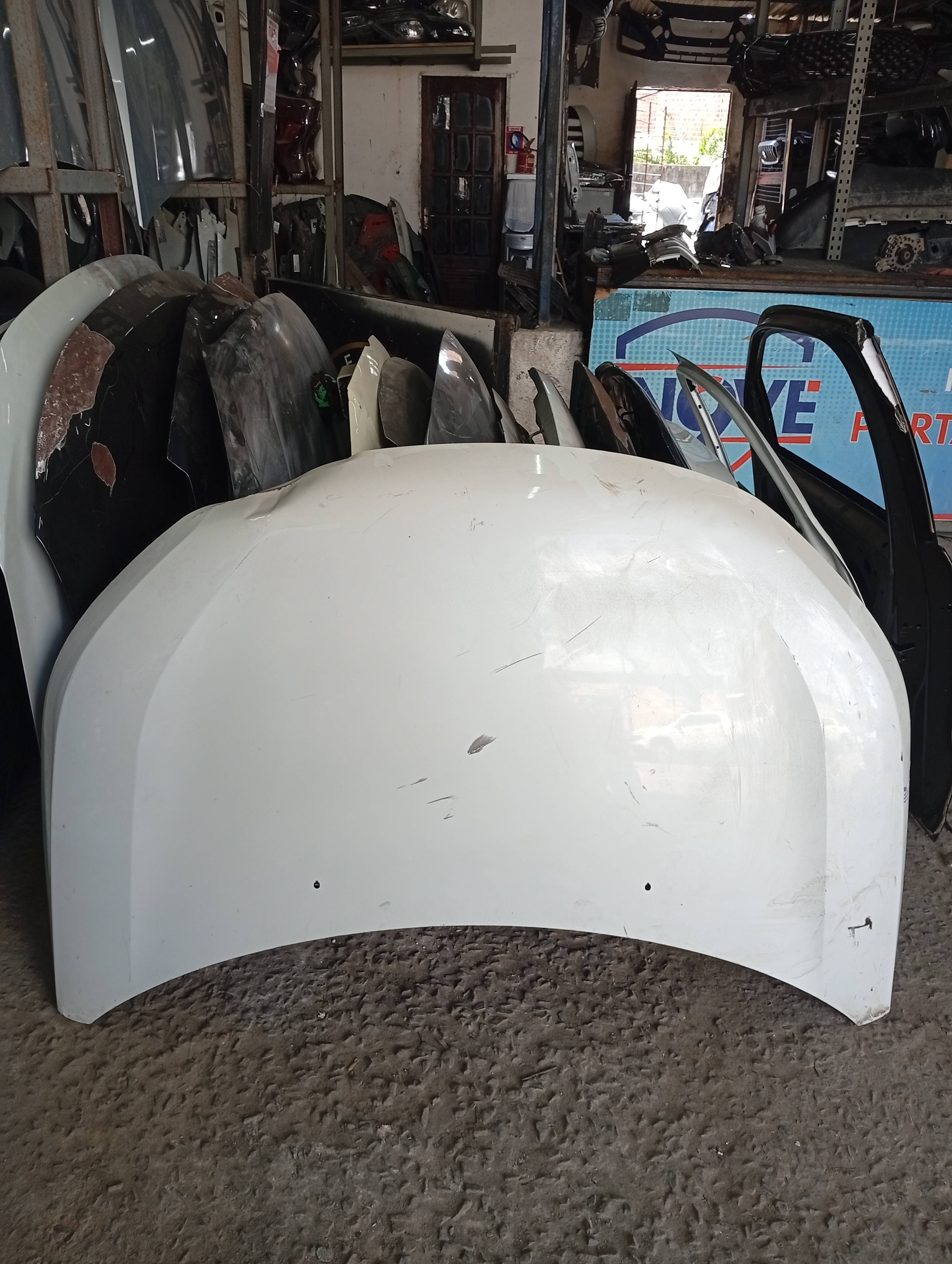 Capô Mitsubishi Outlander 2021