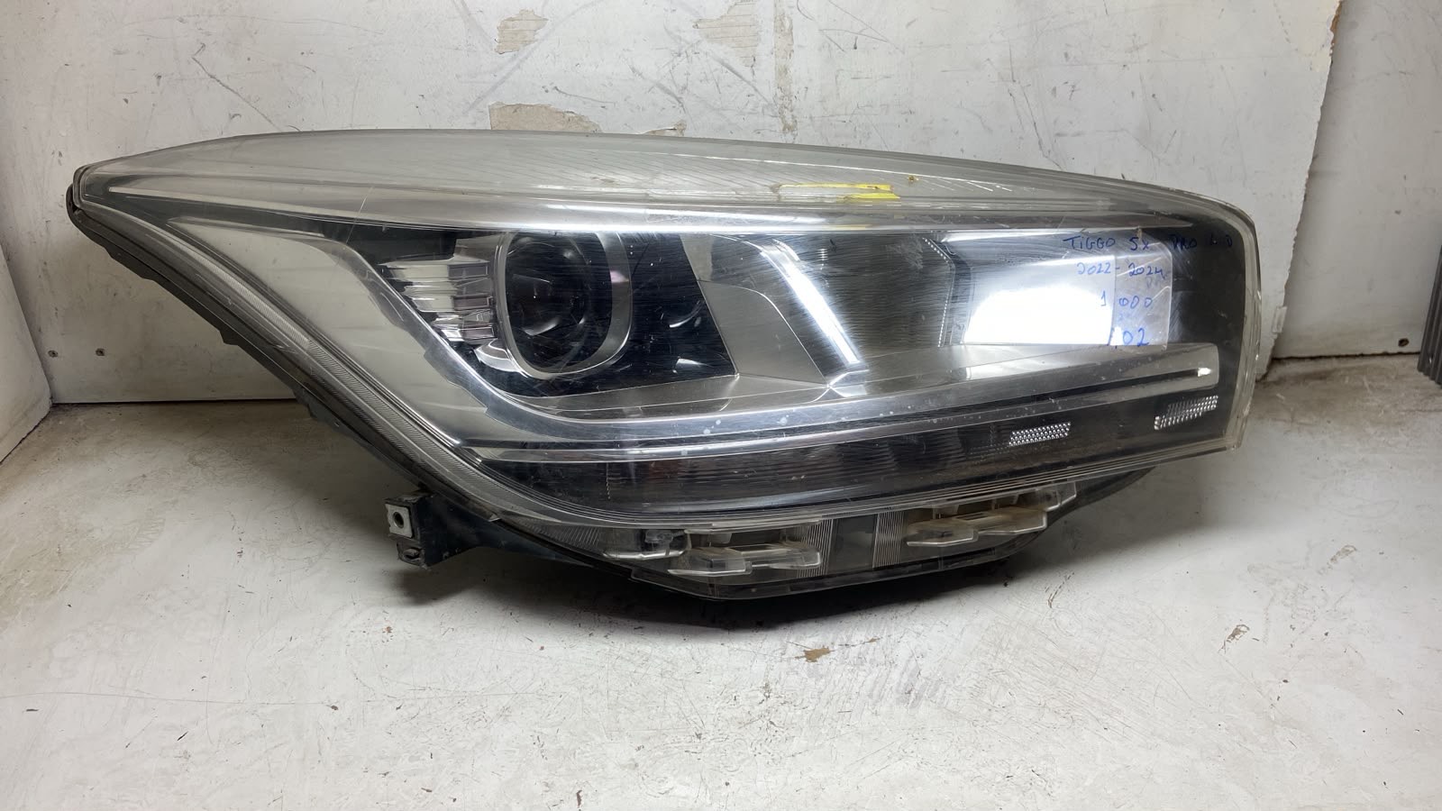 Farol Tiggo 5X Pro Lado Direito  2022 A 2024