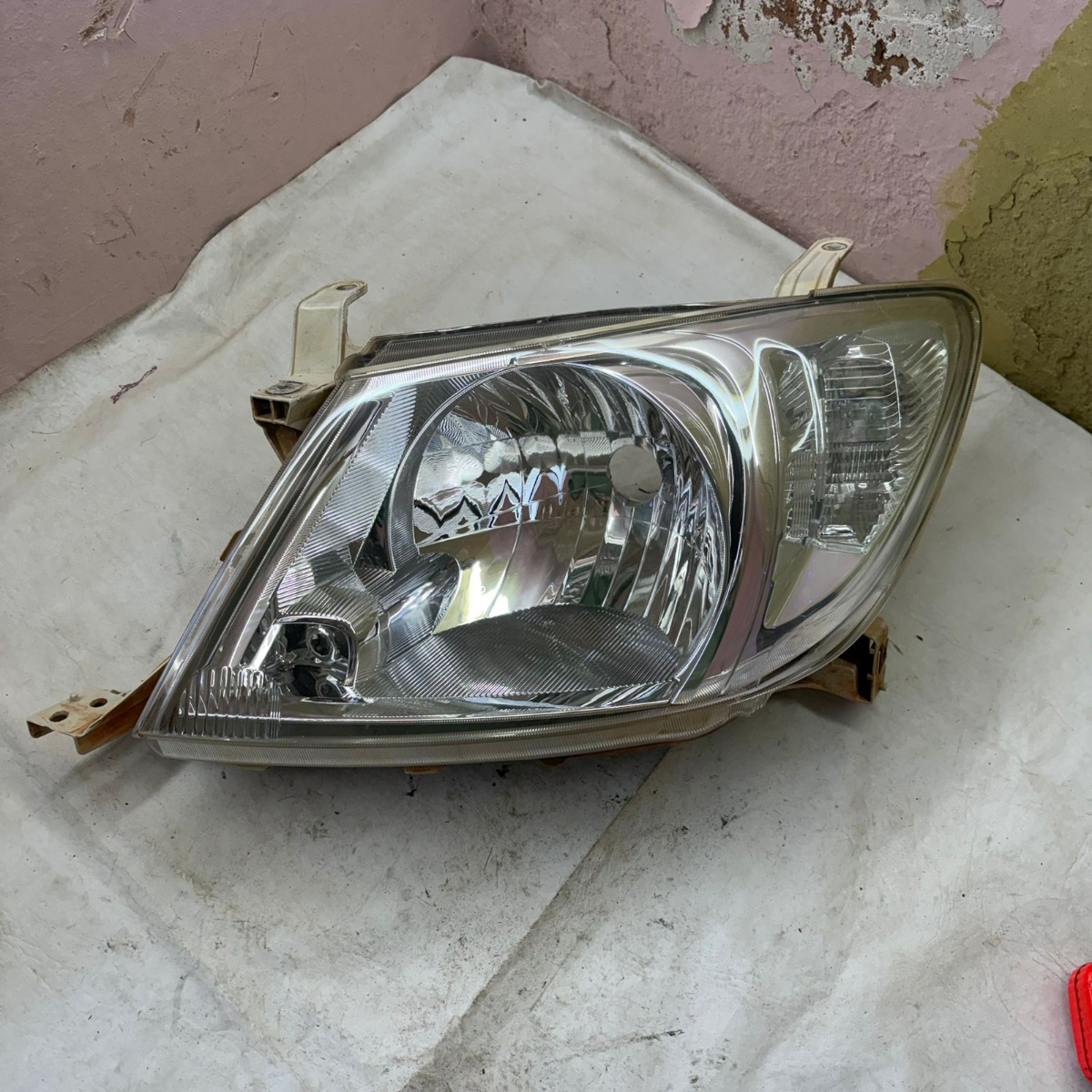 Farol Esquerdo Toyota Hilux 2006 2007 2008 2009 2010 2011