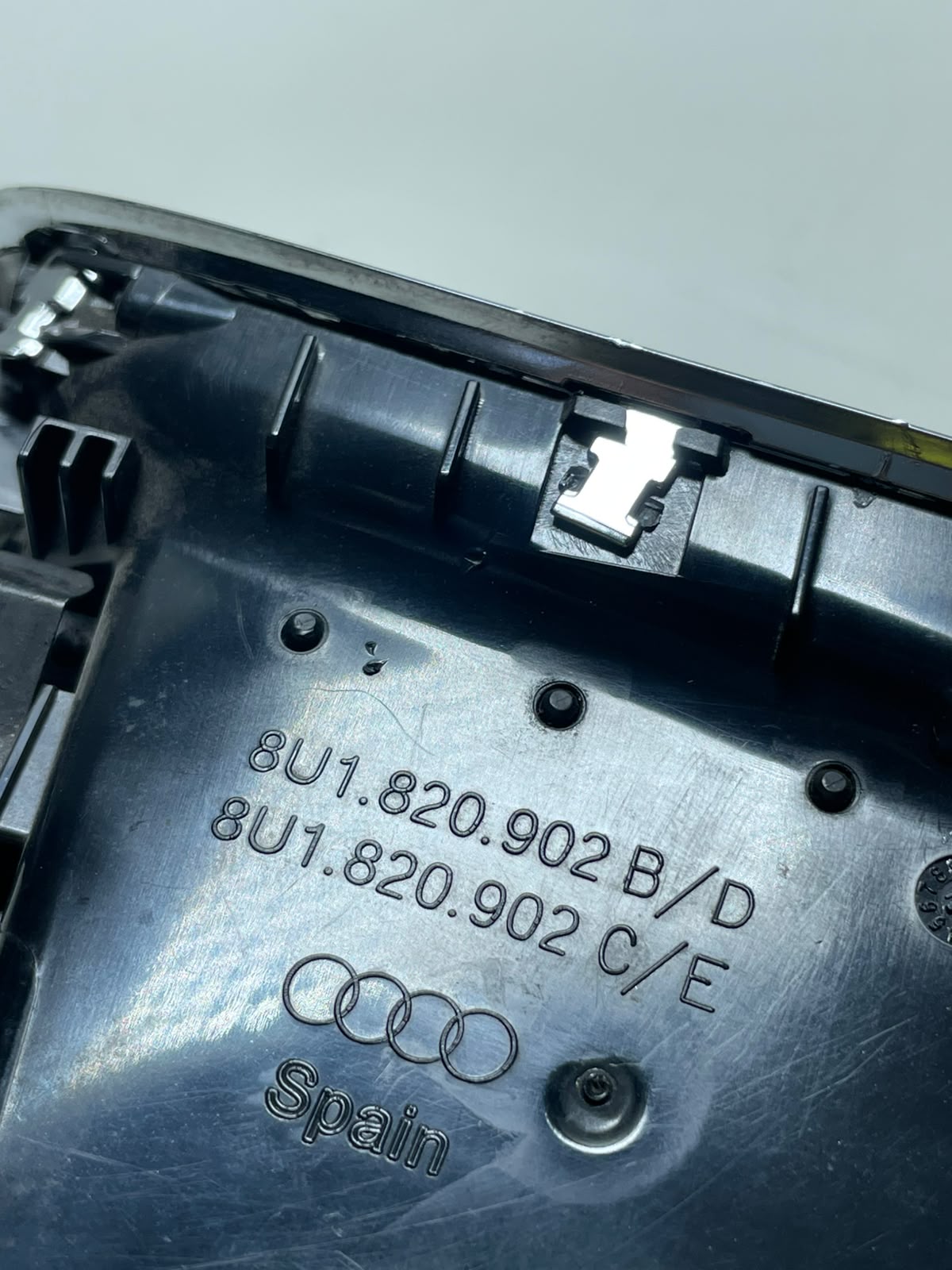 Difusor Ar Direito Audi Q3 Tfsi 2.0 Turbo 2015 N°8u1820902b - Imagem 5