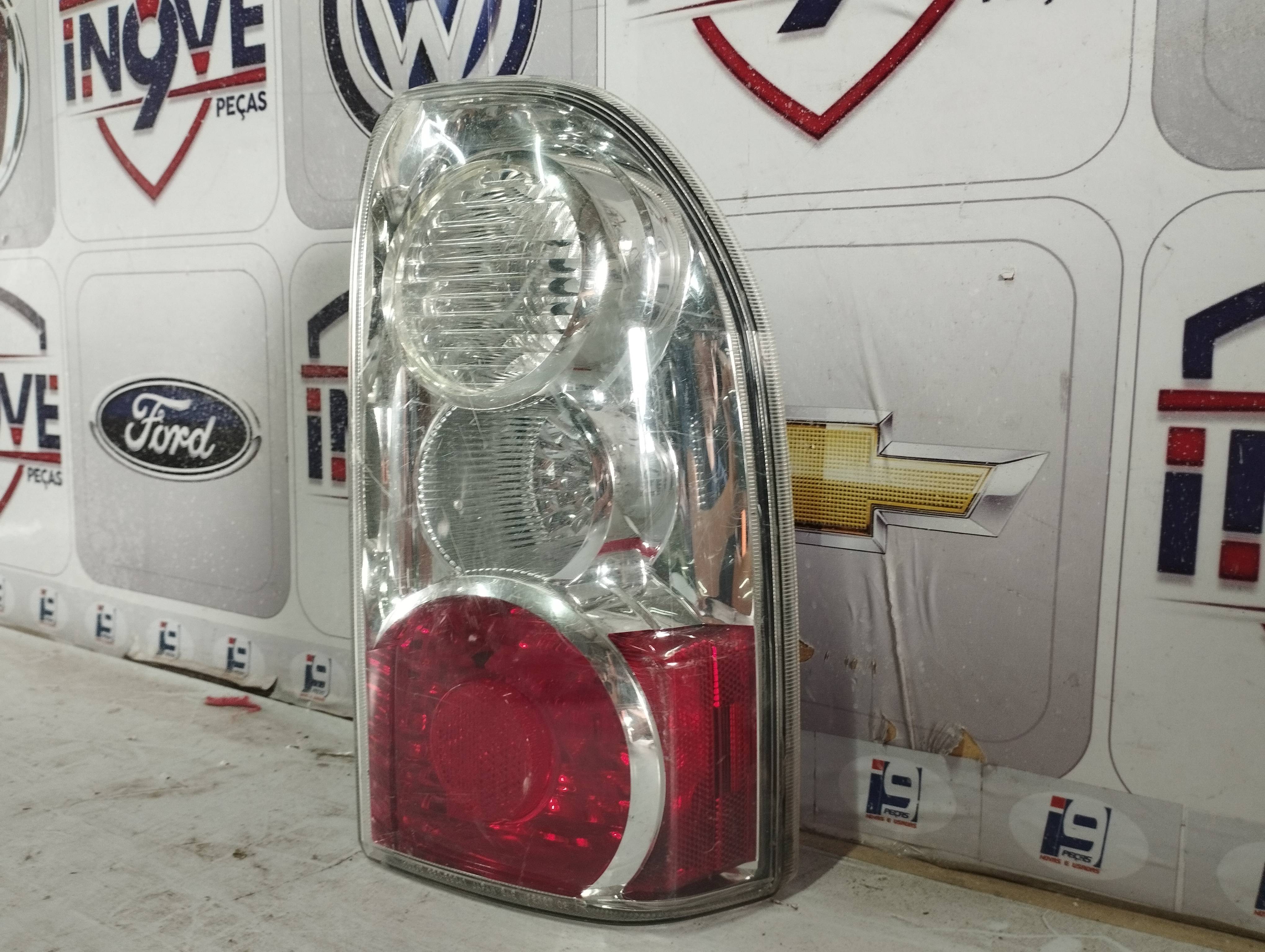 Lanterna Traseira Da Tracker 2008 Lado Direito - Imagem 3