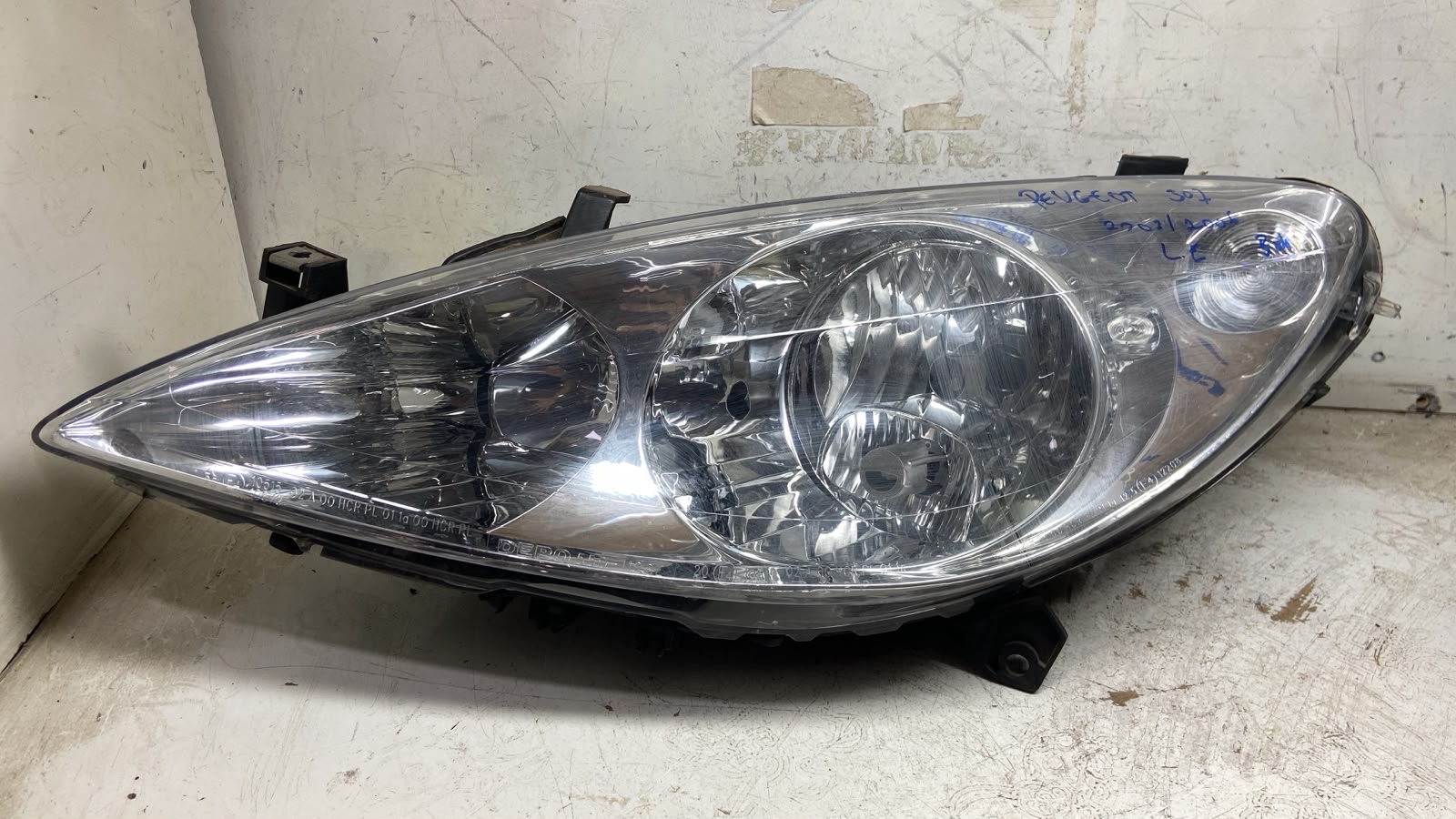 Farol Peugeot 307 2002 A 2006 Lado esquerdo
