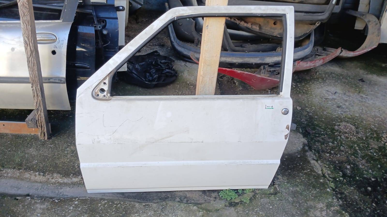 Porta Dianteira esquerda UNO