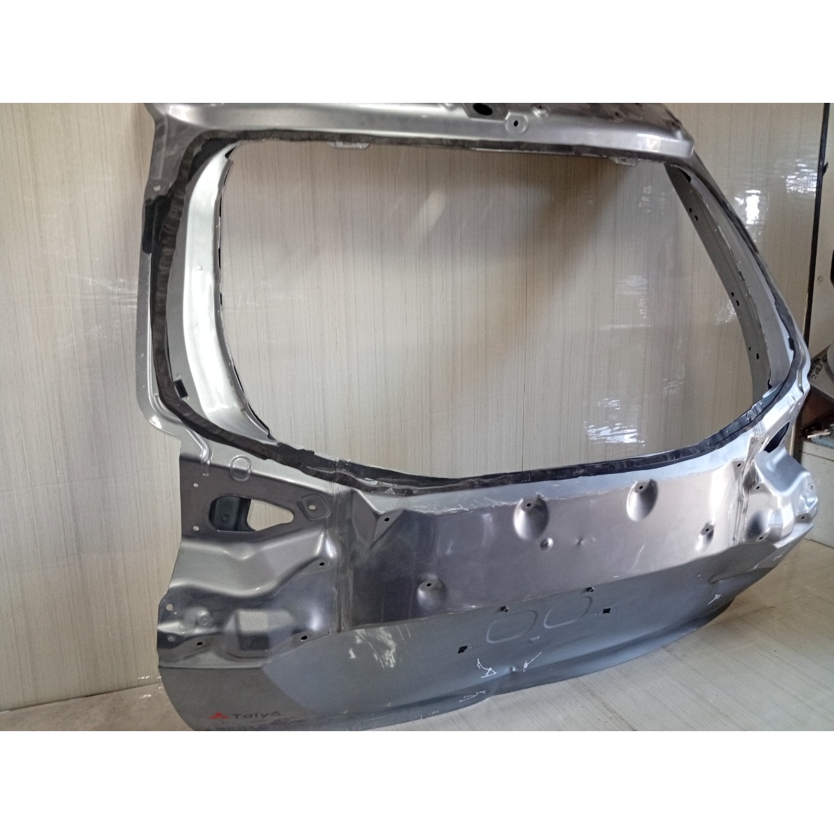 Tampa Traseira Mitsubishi Eclipse Cross 19/25 Com Detalhe - Imagem 3