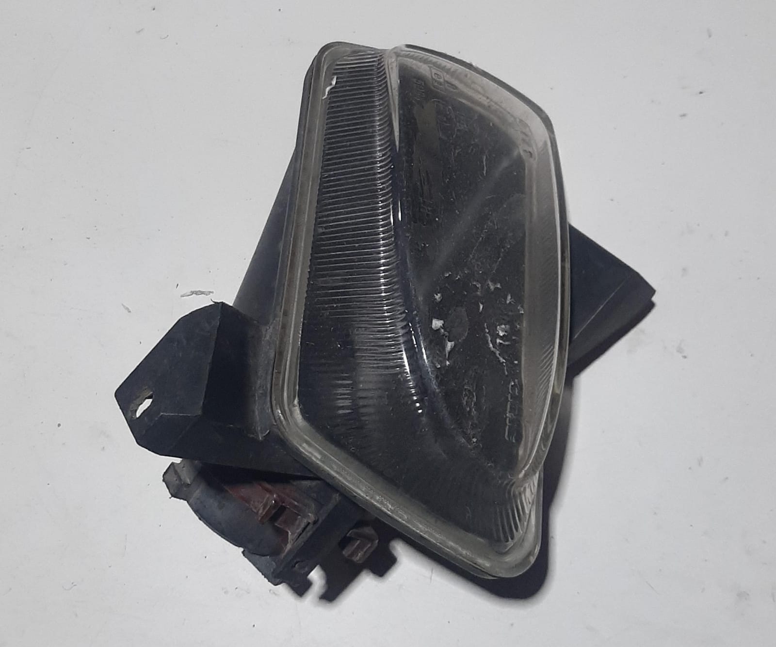 FAROL AUXILIAR PALIO 1996/2000 LADO ESQUERDO USADO - Imagem 2