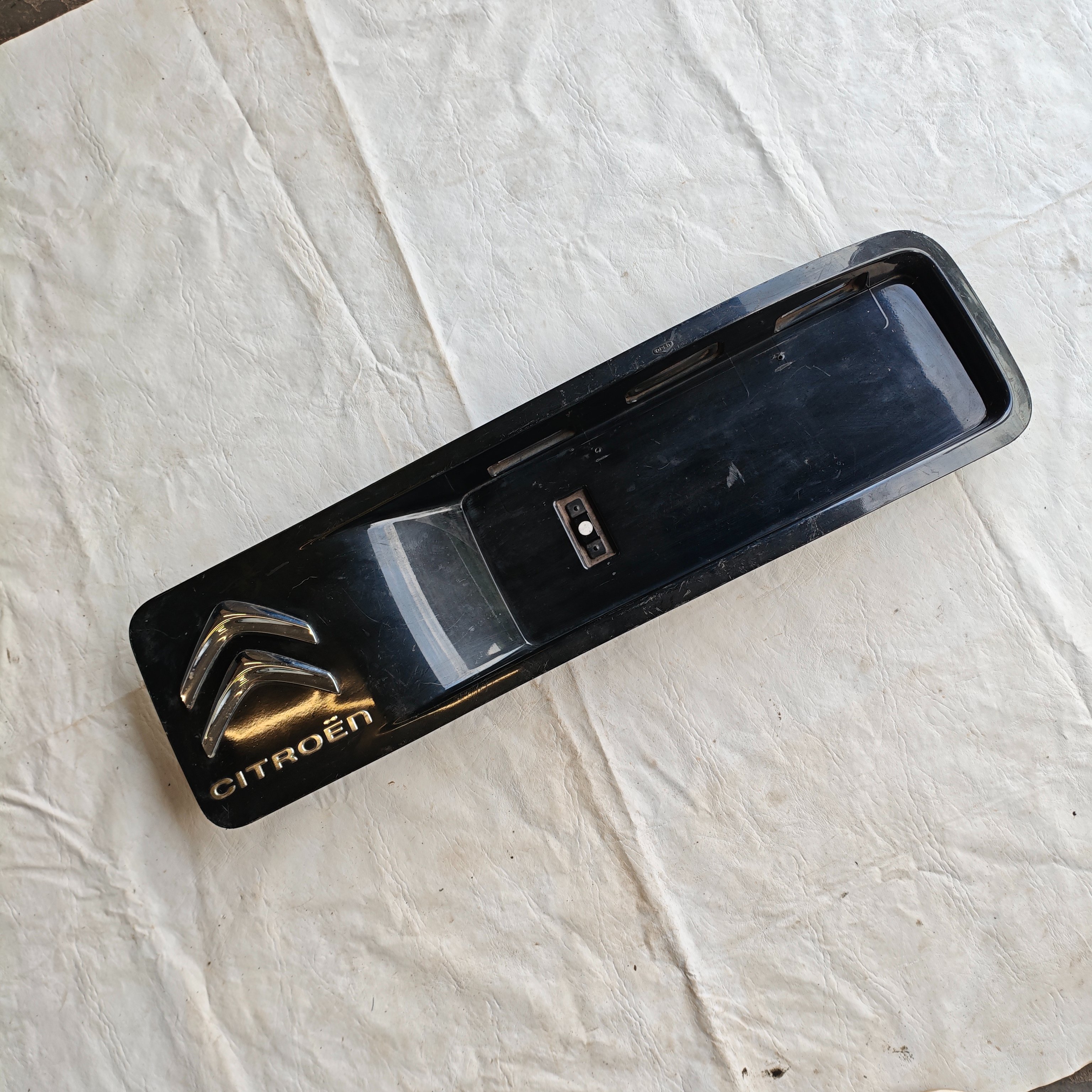 Moldura Tampa Traseira Citroen Aircross - Imagem 2