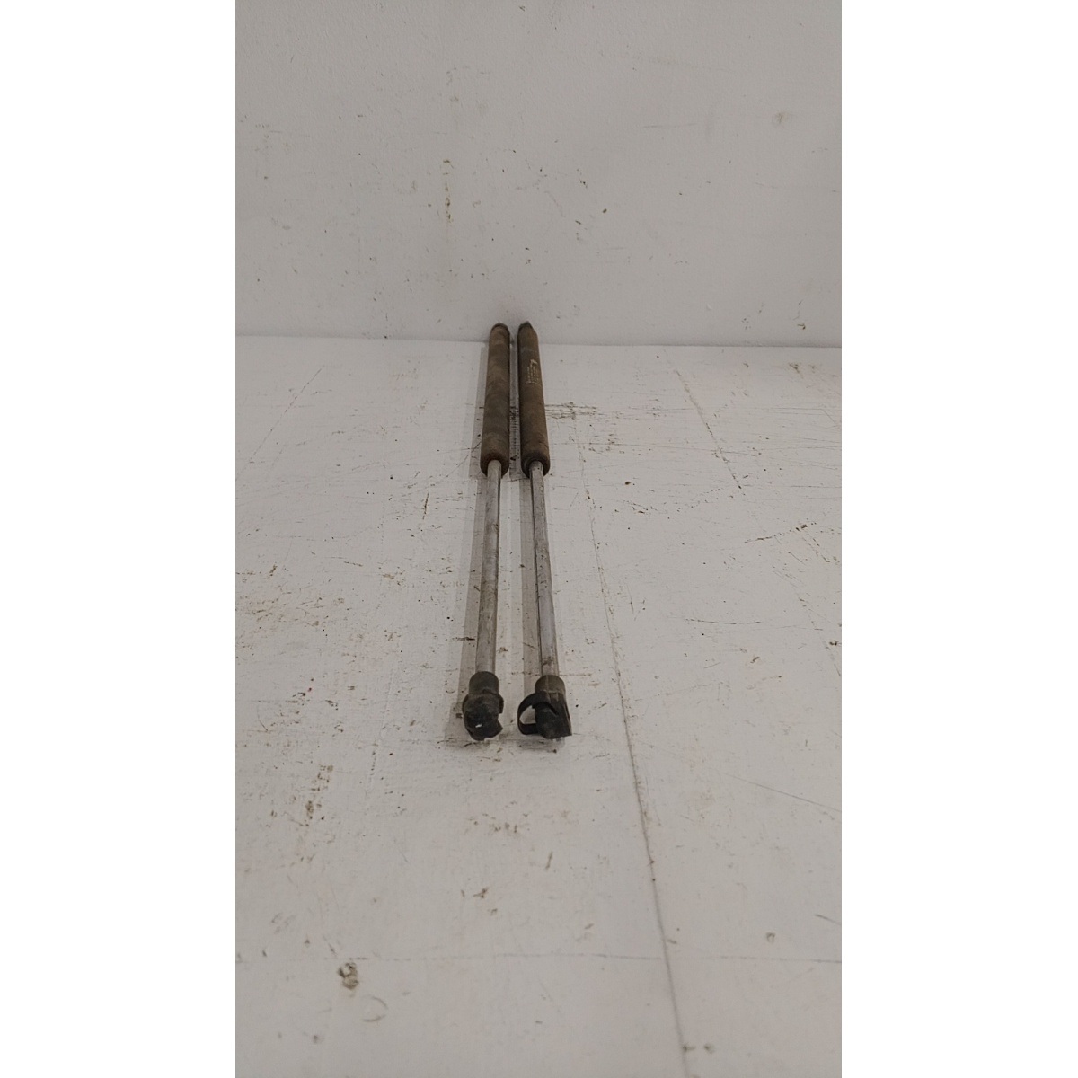 Amortecedor Porta Malas Peugeot 207 - Imagem 2