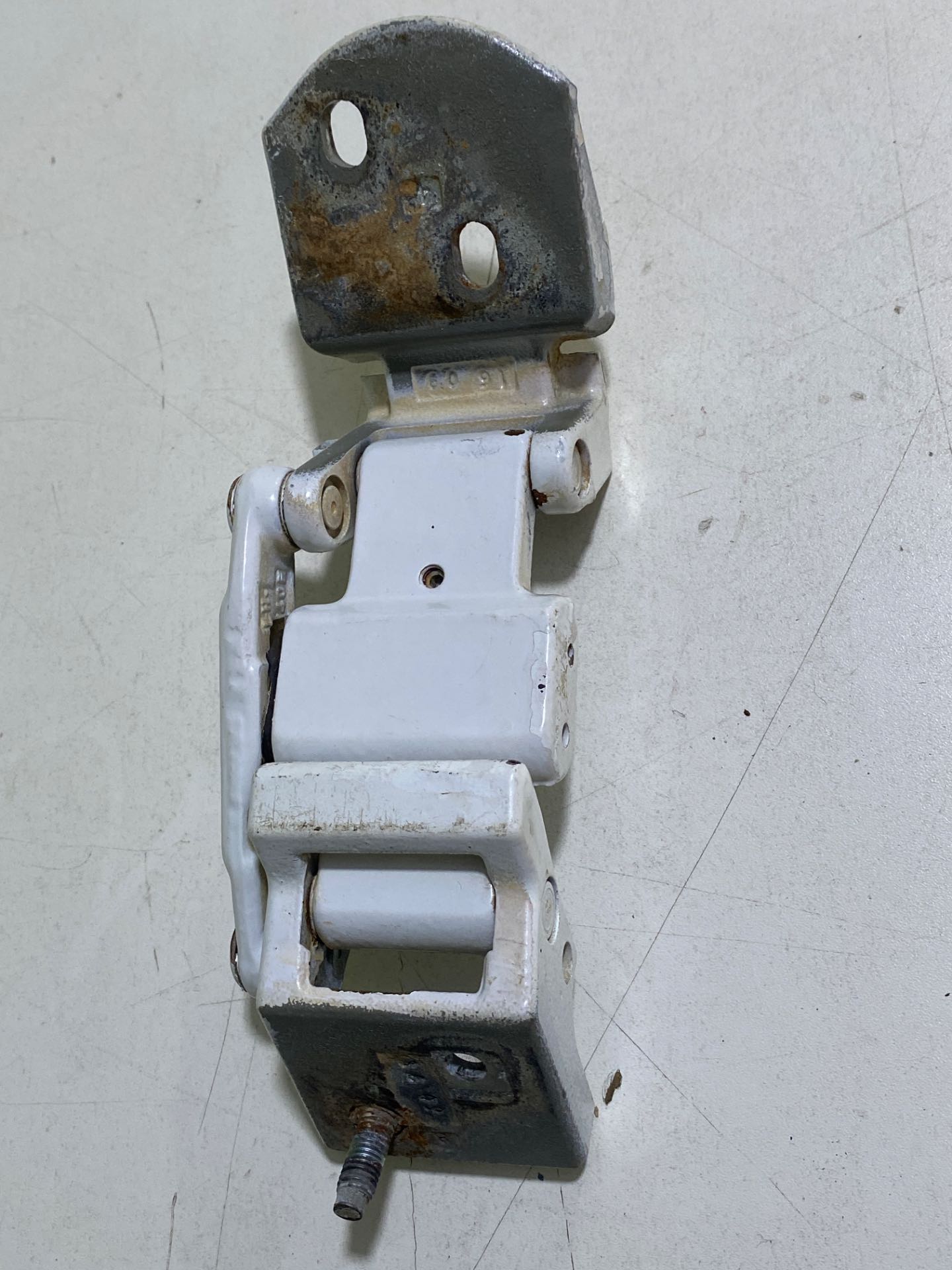 Dobradiça Inferior Porta Traseira Direita Transit 2008/2013 - Imagem 2