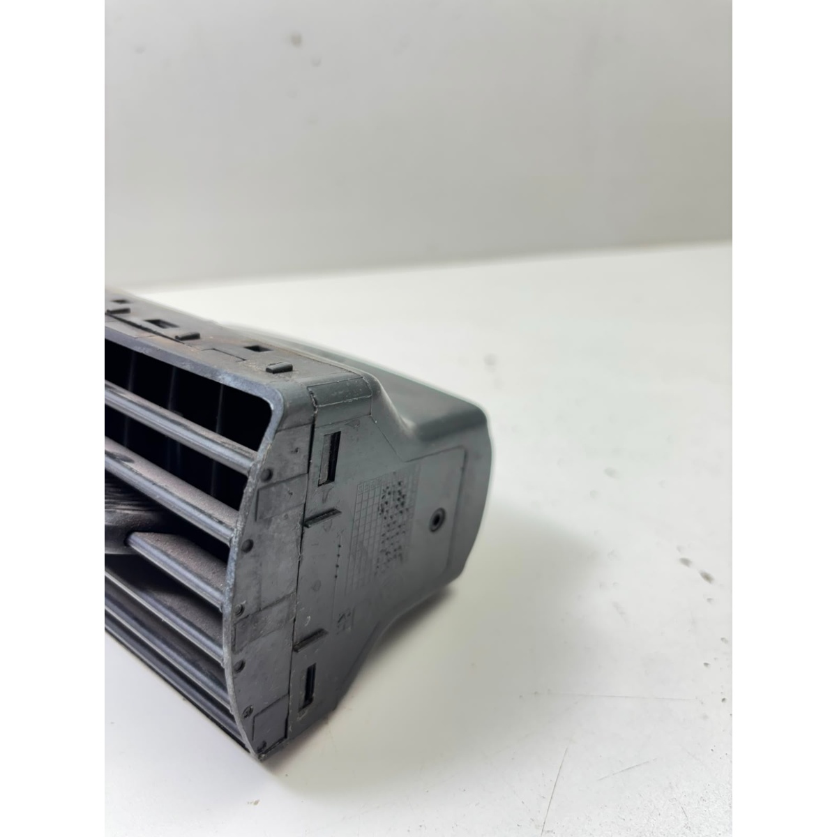 Difusor Ar Central L. Esquerdo Vw Fox Spacefox 2004-2022 - Imagem 2