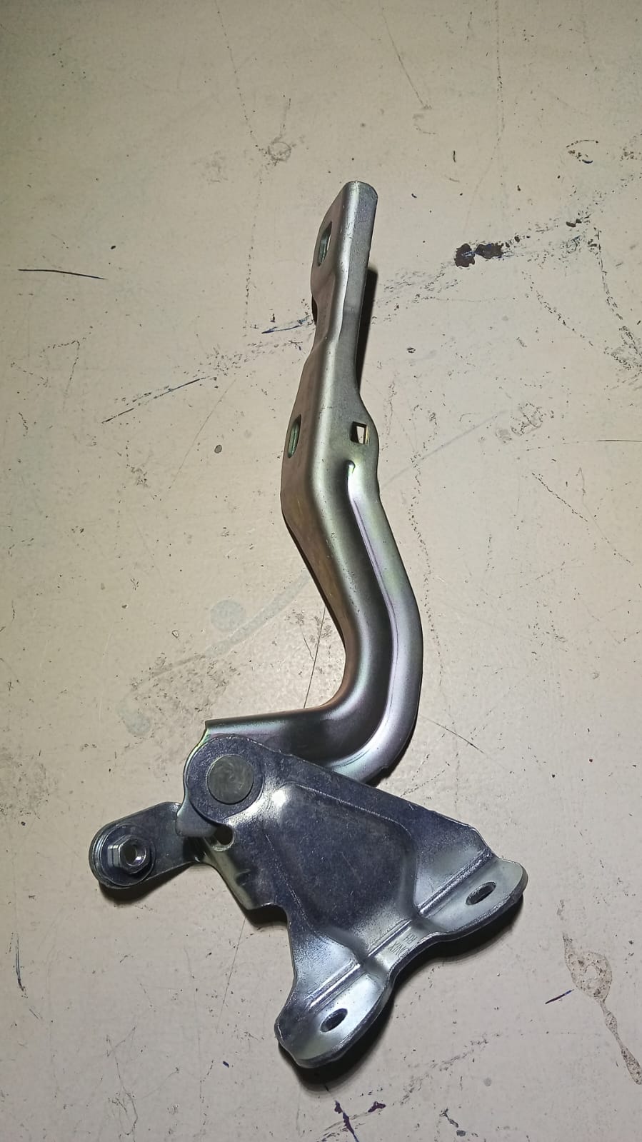 Dobradiça Direita Do Capô Chevrolet Onix Prisma 2013-2019