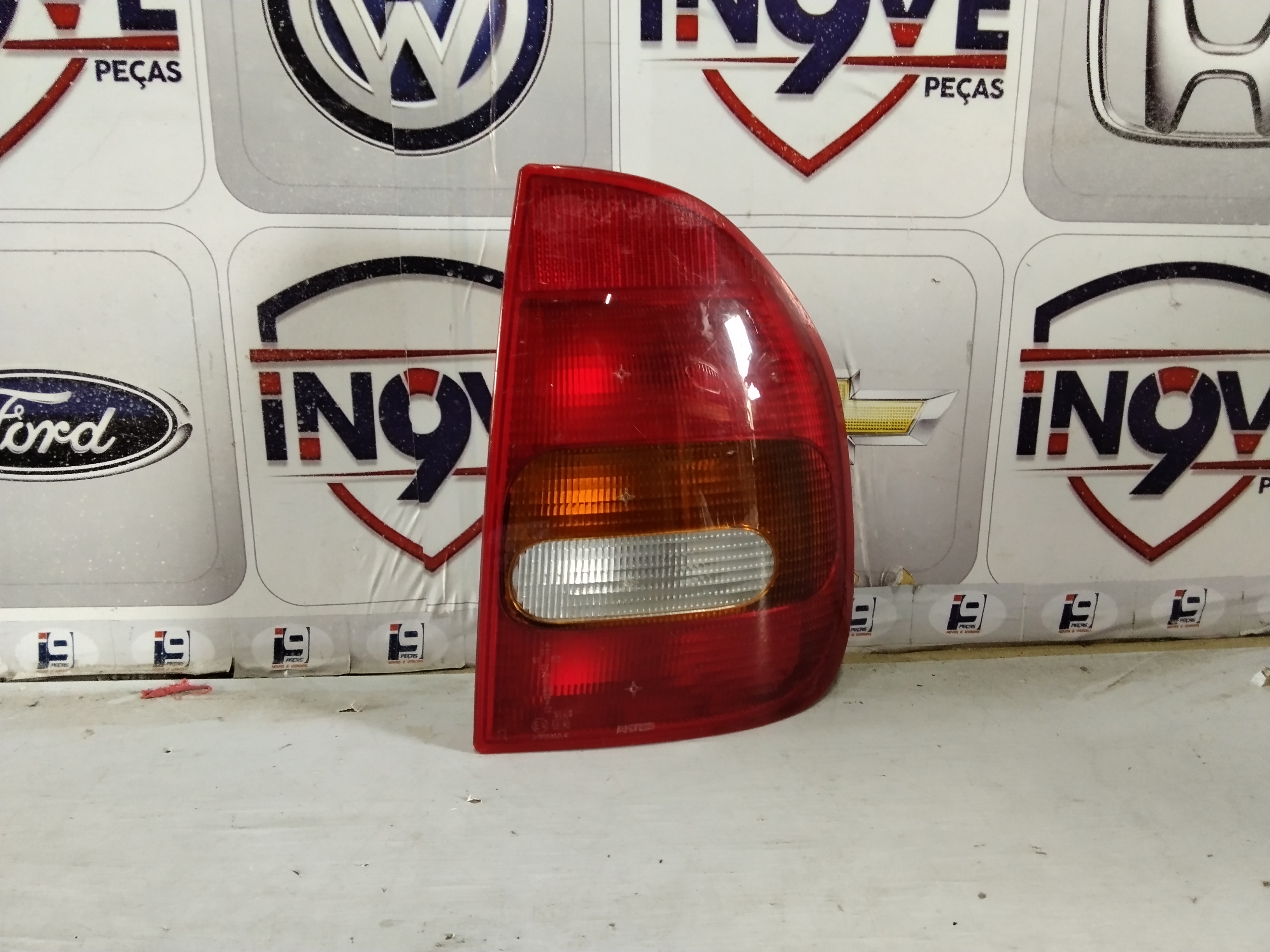 Lanterna traseira direita Corsa classic 1995 1998 - Imagem 3