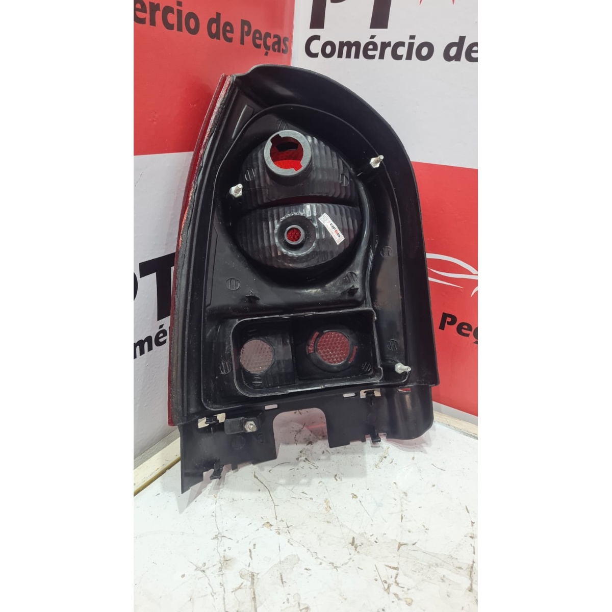 Lanterna Direita VW Gol G4 Máscara Negra - Imagem 2