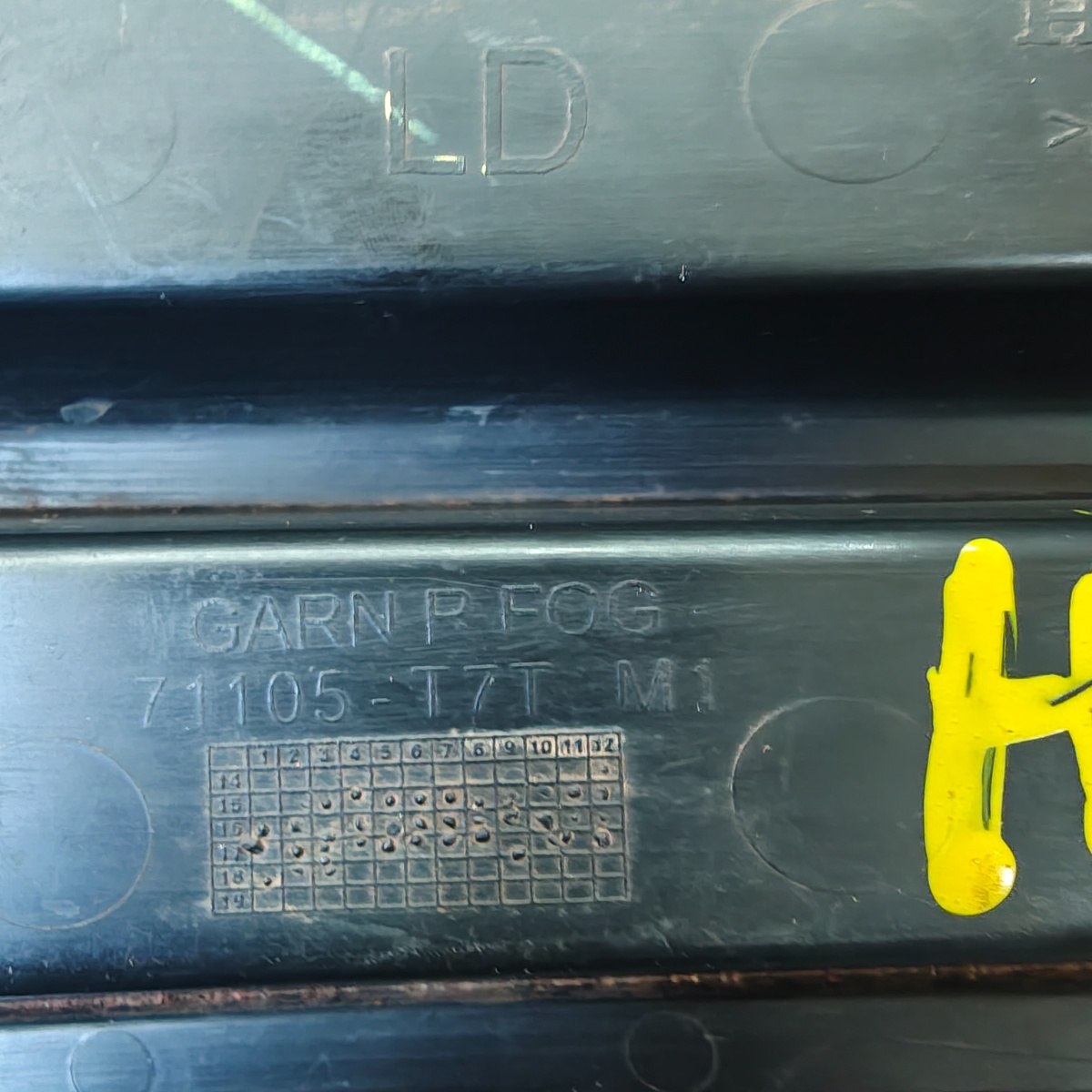 Moldura Farol Milha Direito Hrv 2016 A 2018 Original Preta Direito - Imagem 5