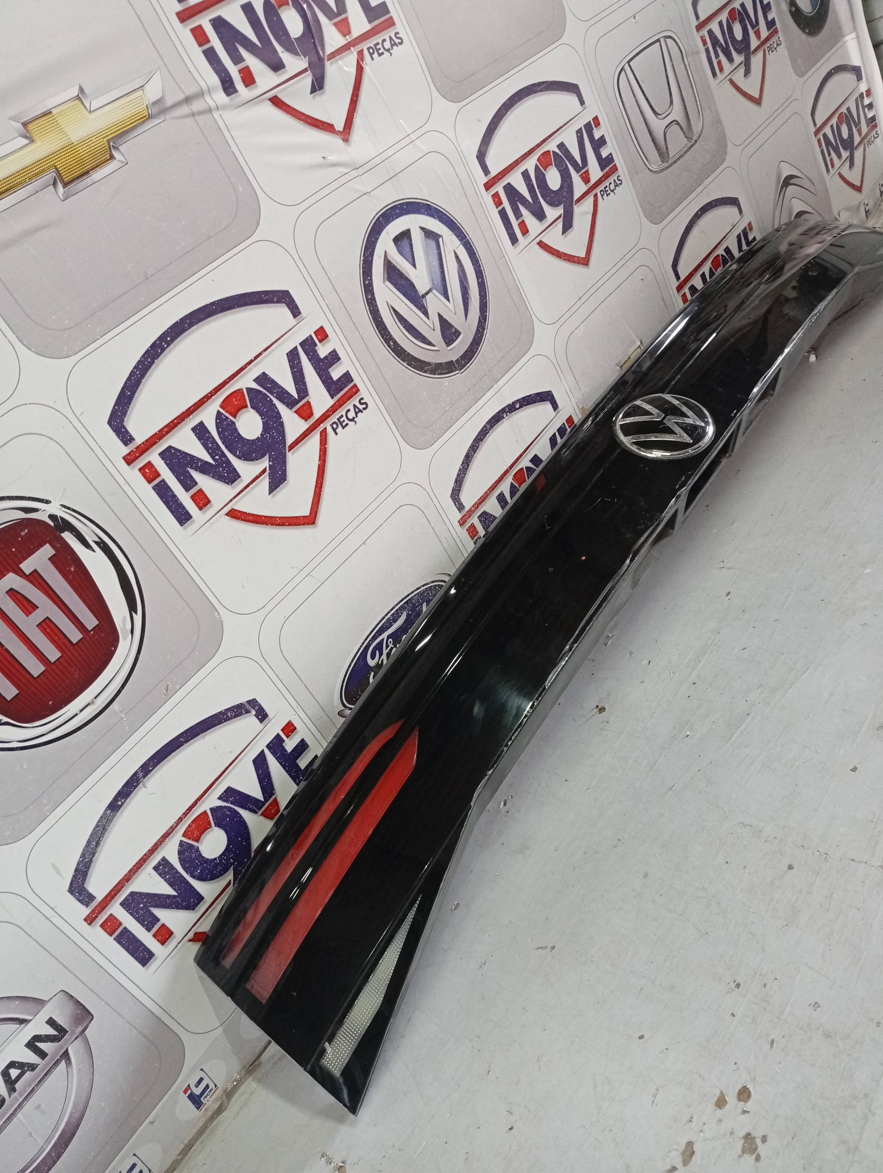 Lanterna Central Traseira VW Nivus 2020 a 2023 - Imagem 2