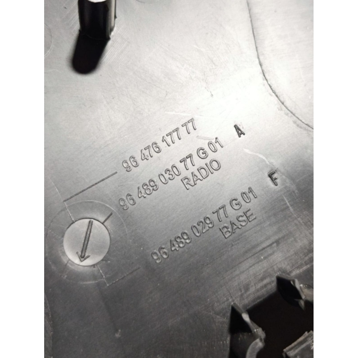Moldura Chave Seta Peugeot 207 2003/2010  9648903077g01 - Imagem 4
