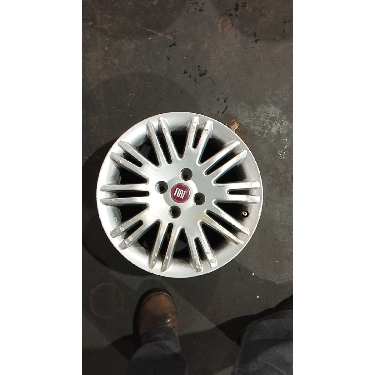 Roda De Liga Aro 15 Fiat Linea Unidade