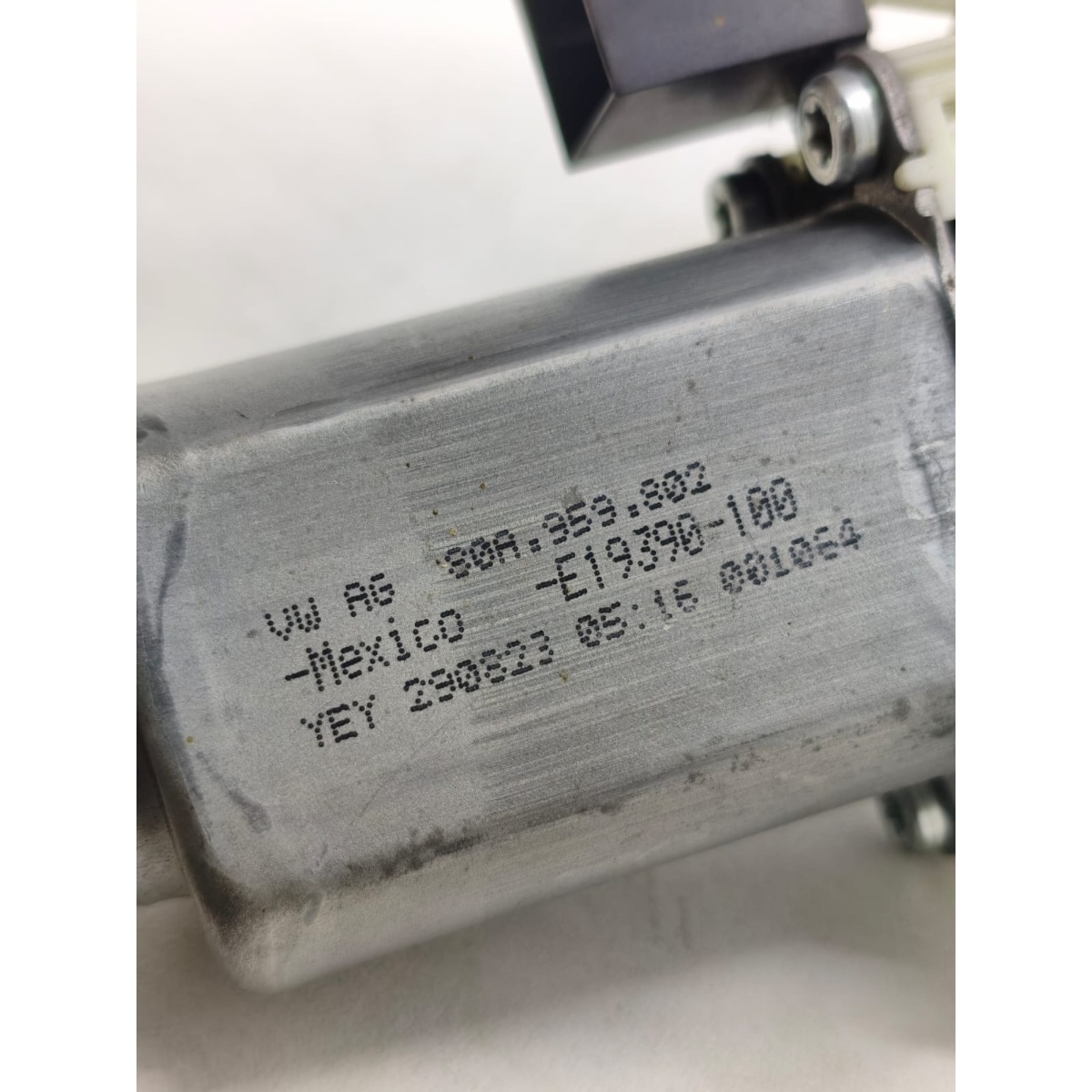 Motor Vidro Elétrico Dianteiro Direito Audi Q5 80A959802 - Imagem 3