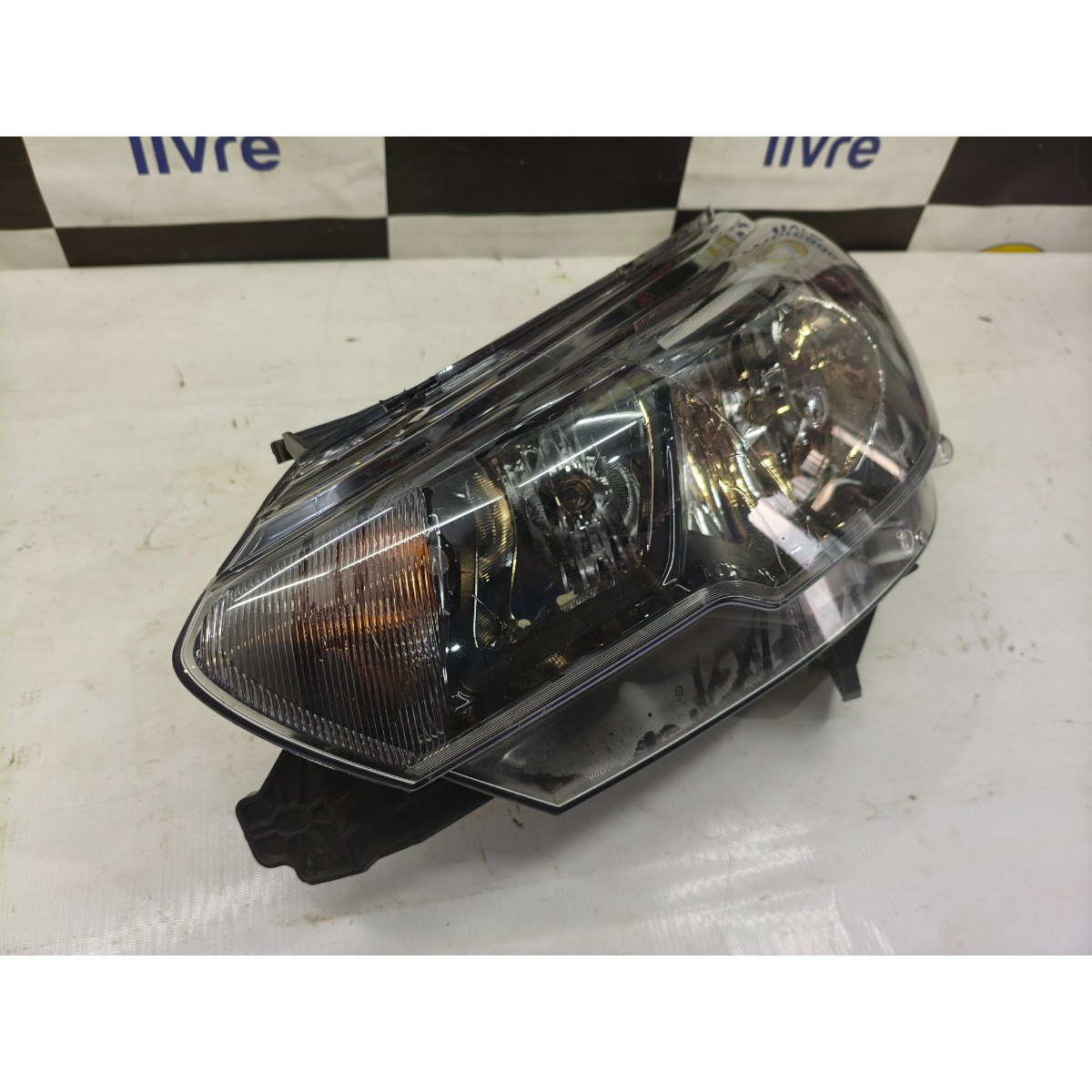 Farol Dianteiro Esquerdo S/led Fiat Cronos 20/2025 52138594 Esquerdo/motorista - Imagem 10