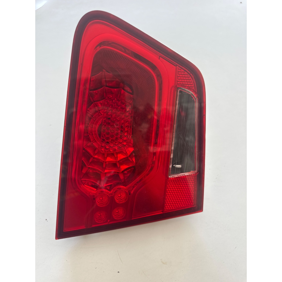 Lanterna Traseira Esquerda Kia Cerato 2009-2015 Esquerdo/motorista Vermelho