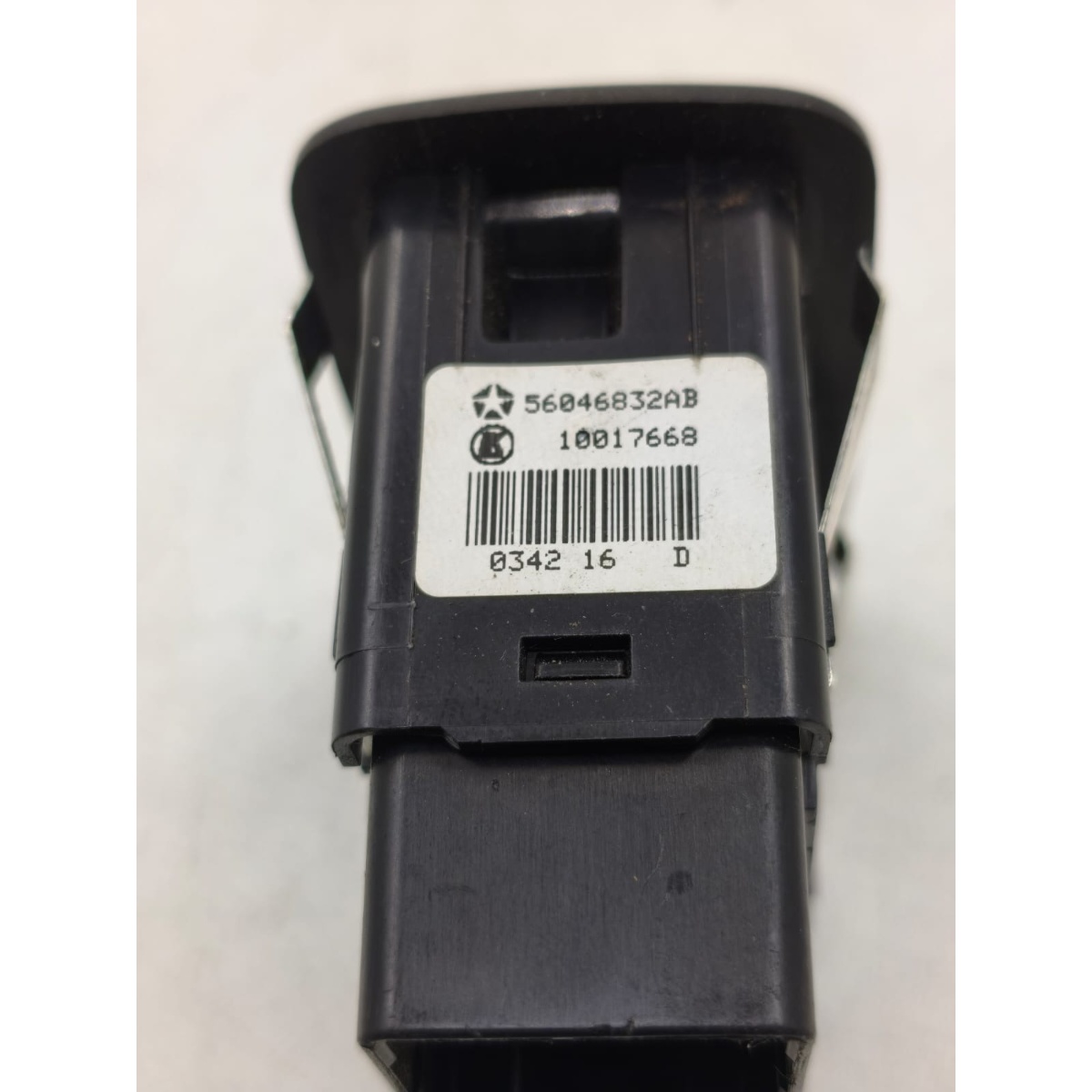 Botão Vidro Traseiro Fiat Freemont 2012-2016 56046832Ab - Imagem 2