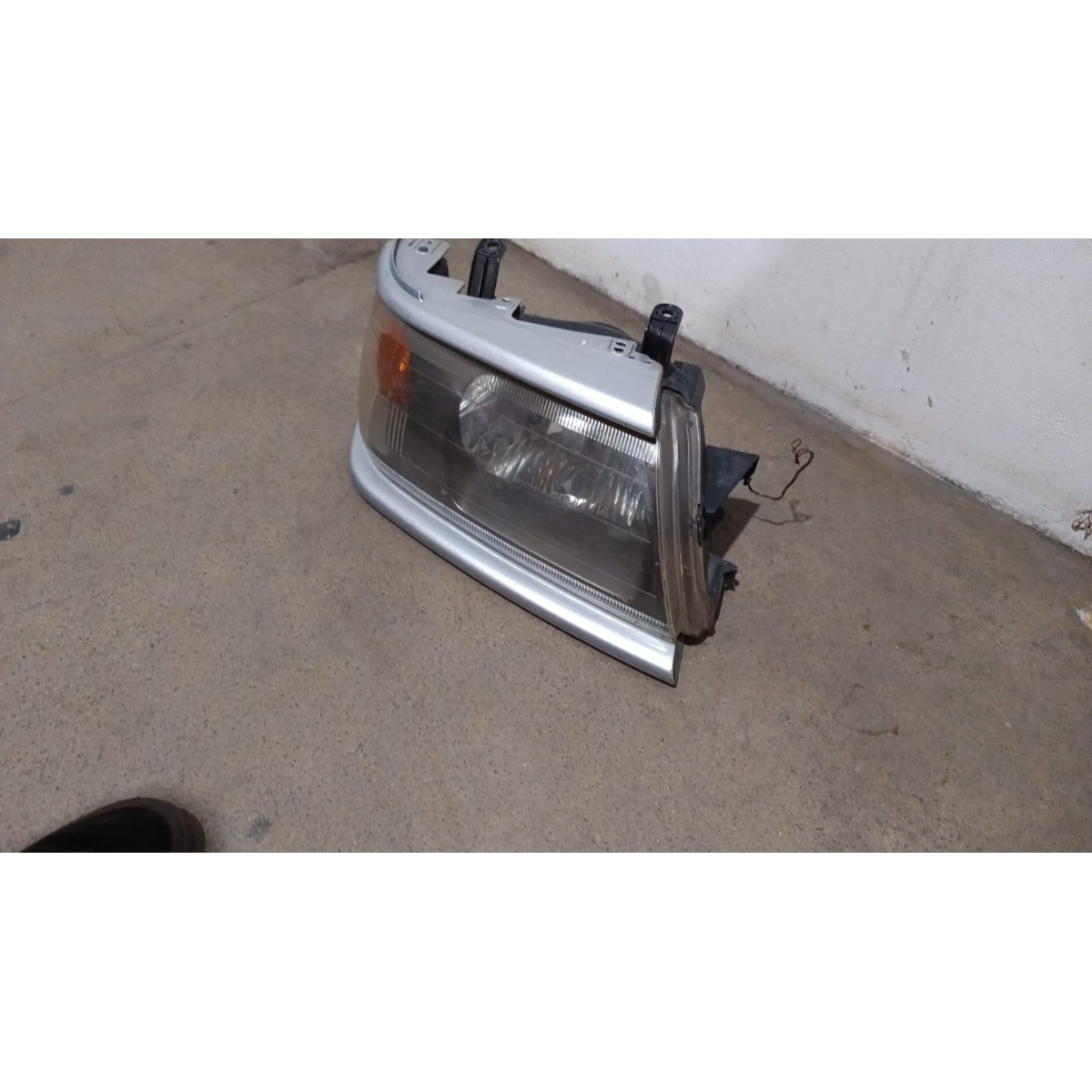 Farol Direito Mitsubishi Pajero Sport 1997 A 2008 Original Direito/passageiro - Imagem 5