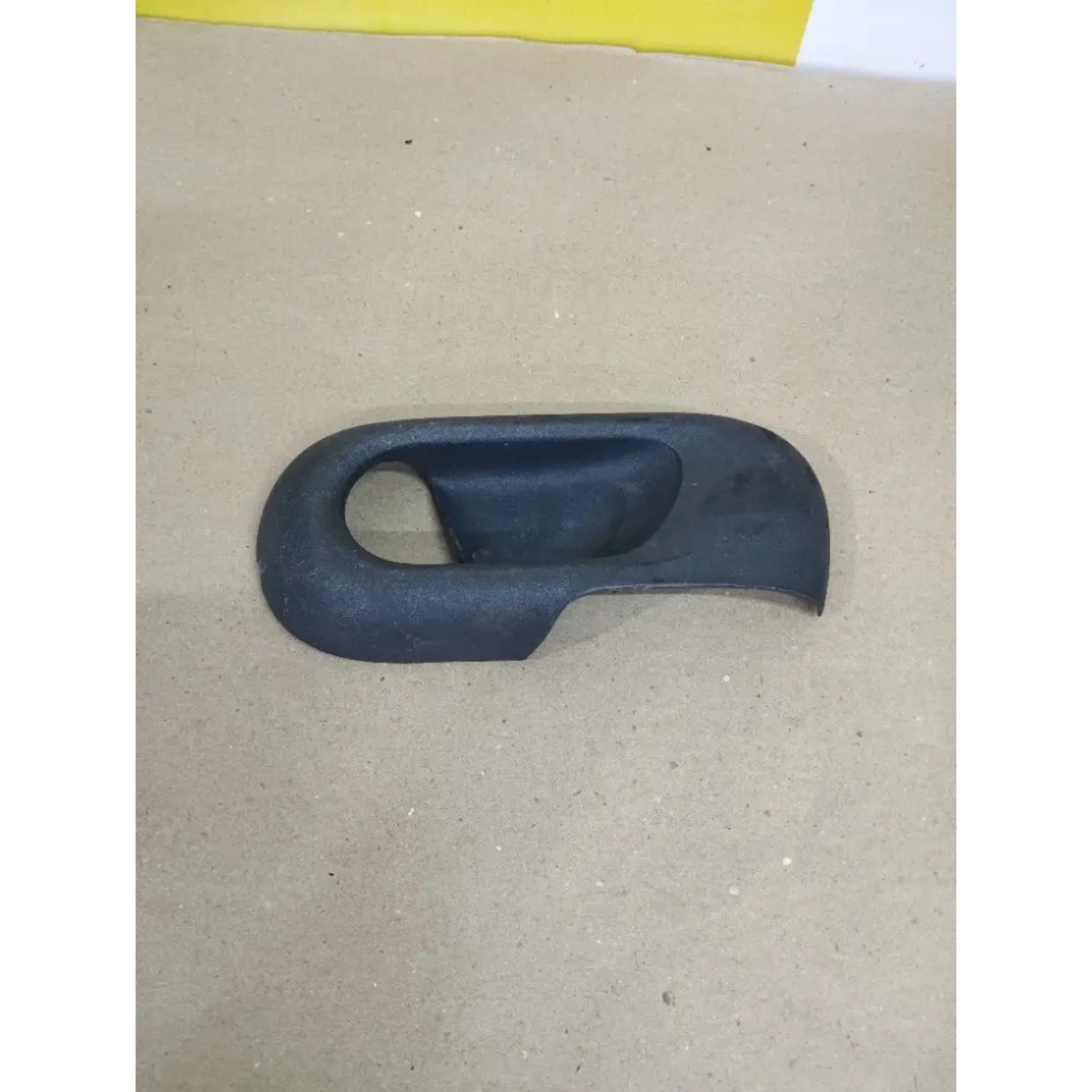 Moldura Maçaneta Traseira Esquerda Chevrolet Corsa - Imagem 2
