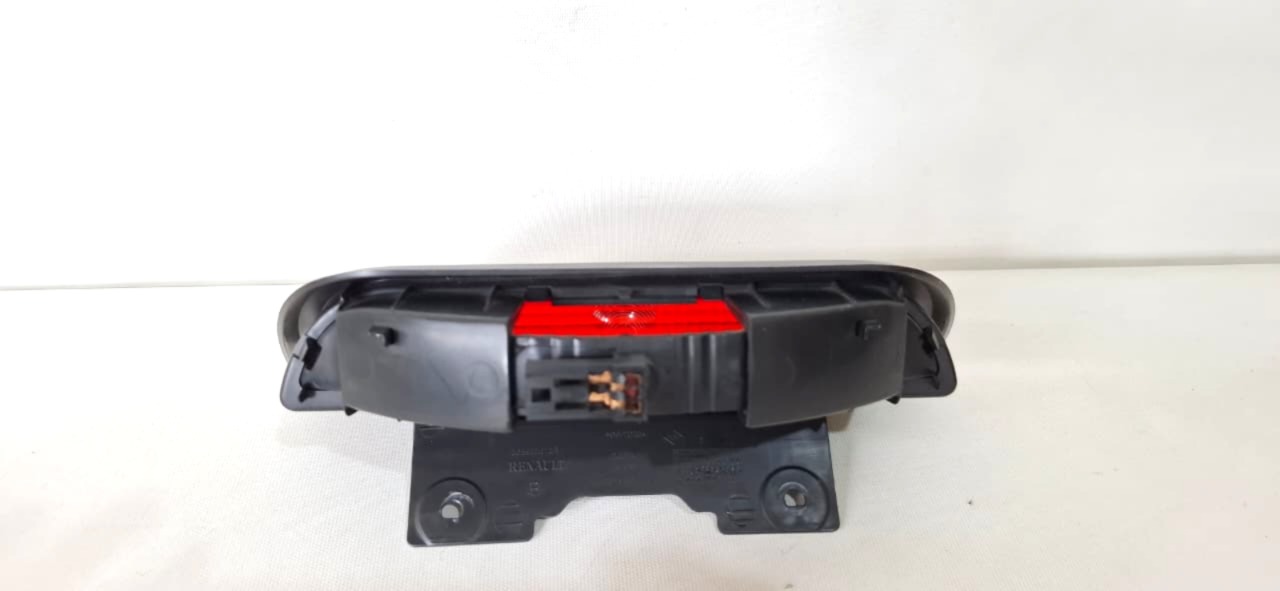 Luz de Freio Original Renault Logan 2014-2020 - Imagem 2