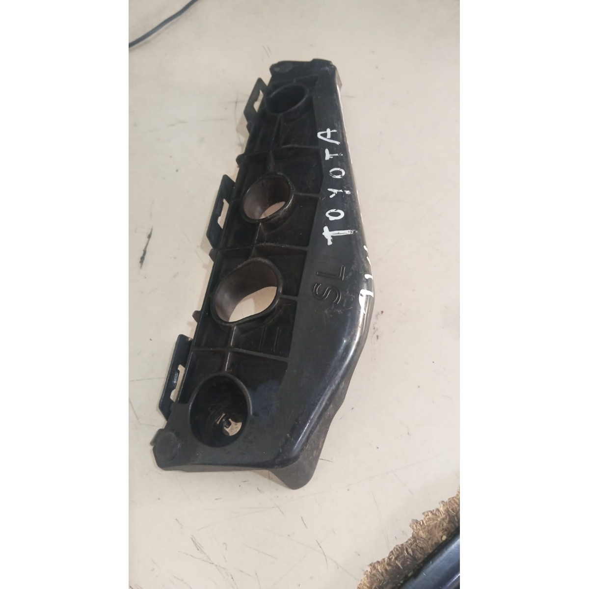 Guia Parachoque Dianteiro L.e Corolla- Toyota 5211602200